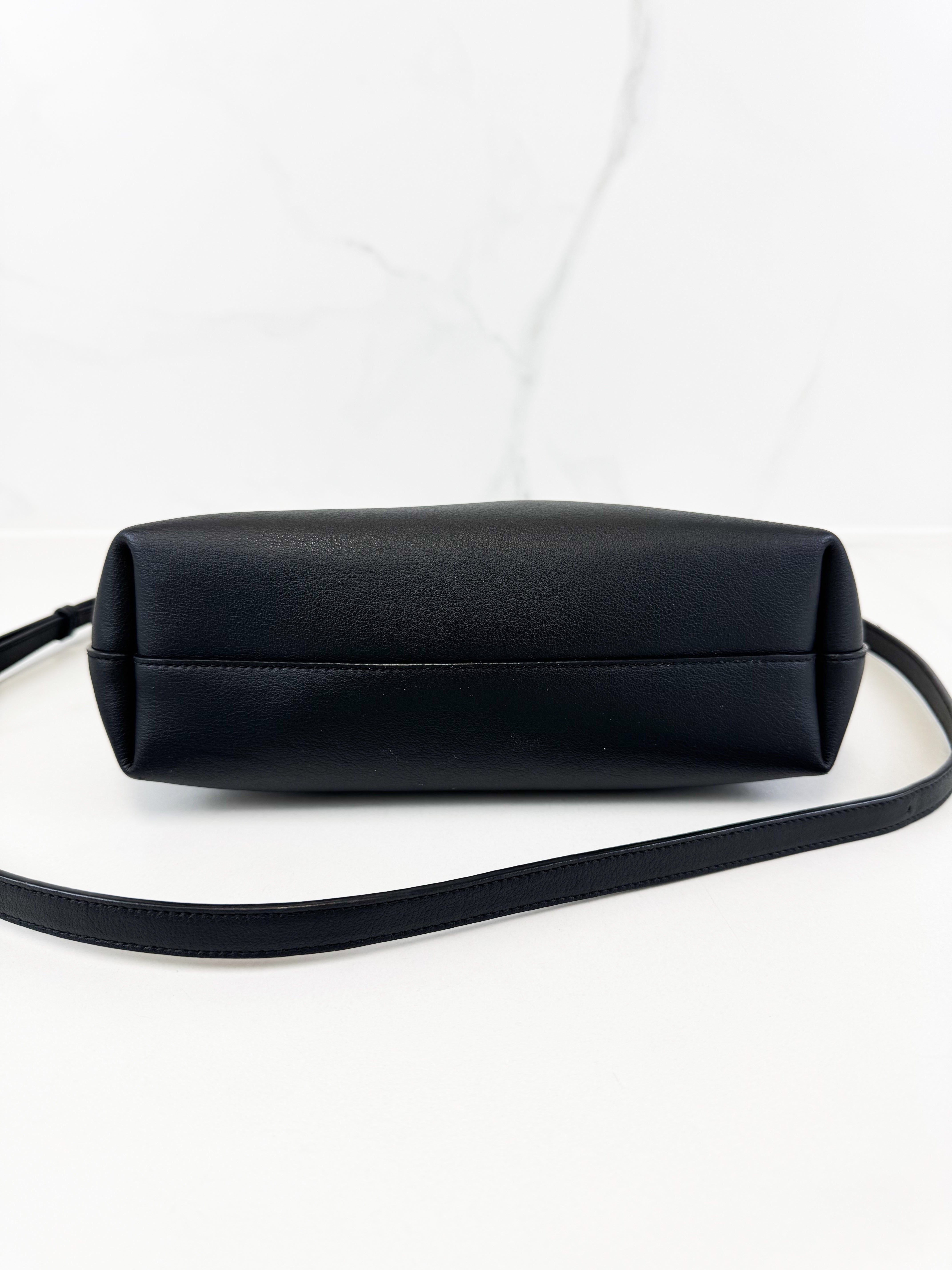 Saint Laurent Toy shopper Tote in Black Supple Leather