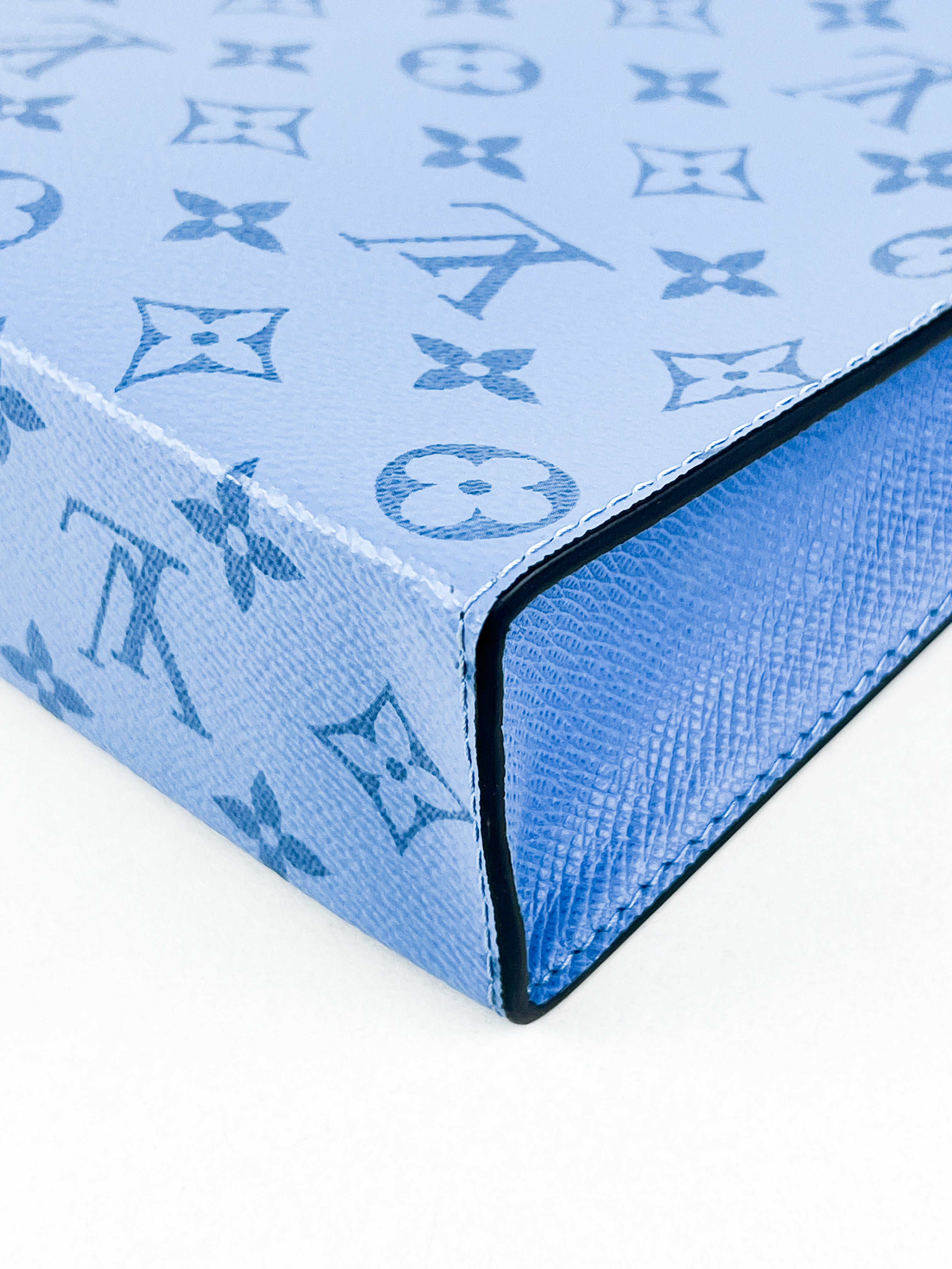 Louis Vuitton Pochette Voyage MM in Blue