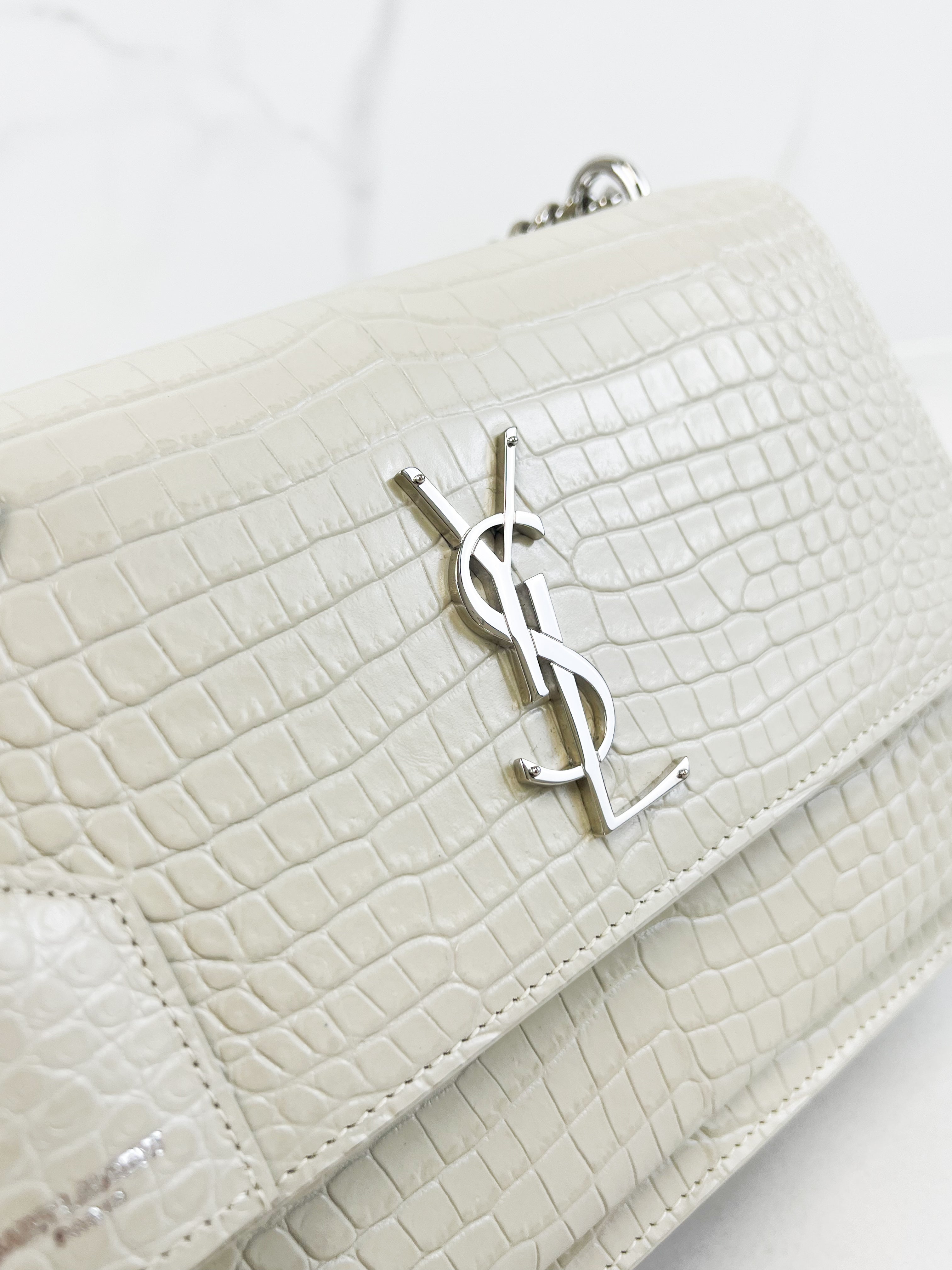Saint Laurent Sunset Medium In Croc-embossed leather Blanc Vintage