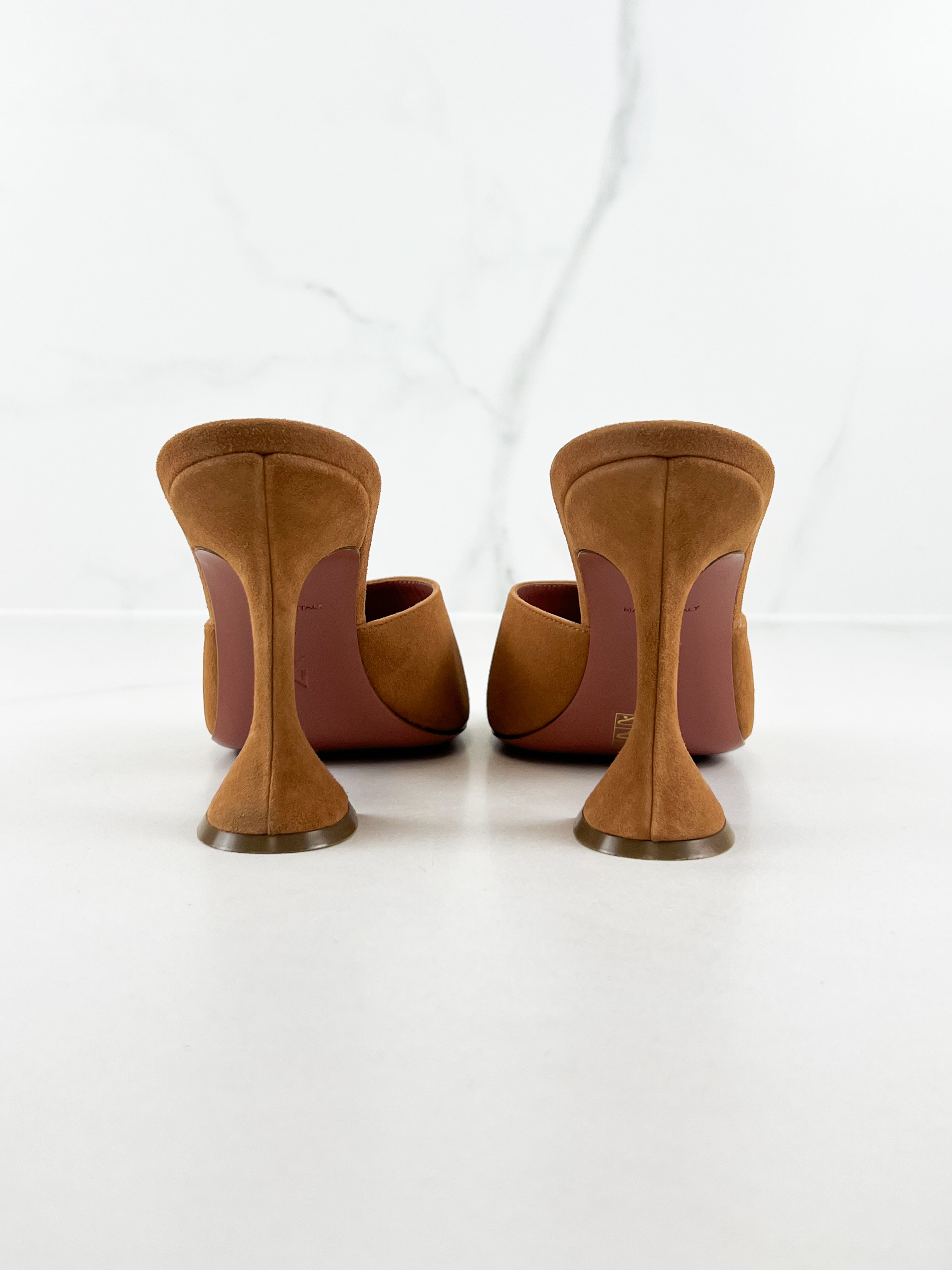 Amina Muaddi Lupita Slipper in Suede Camel Size 40
