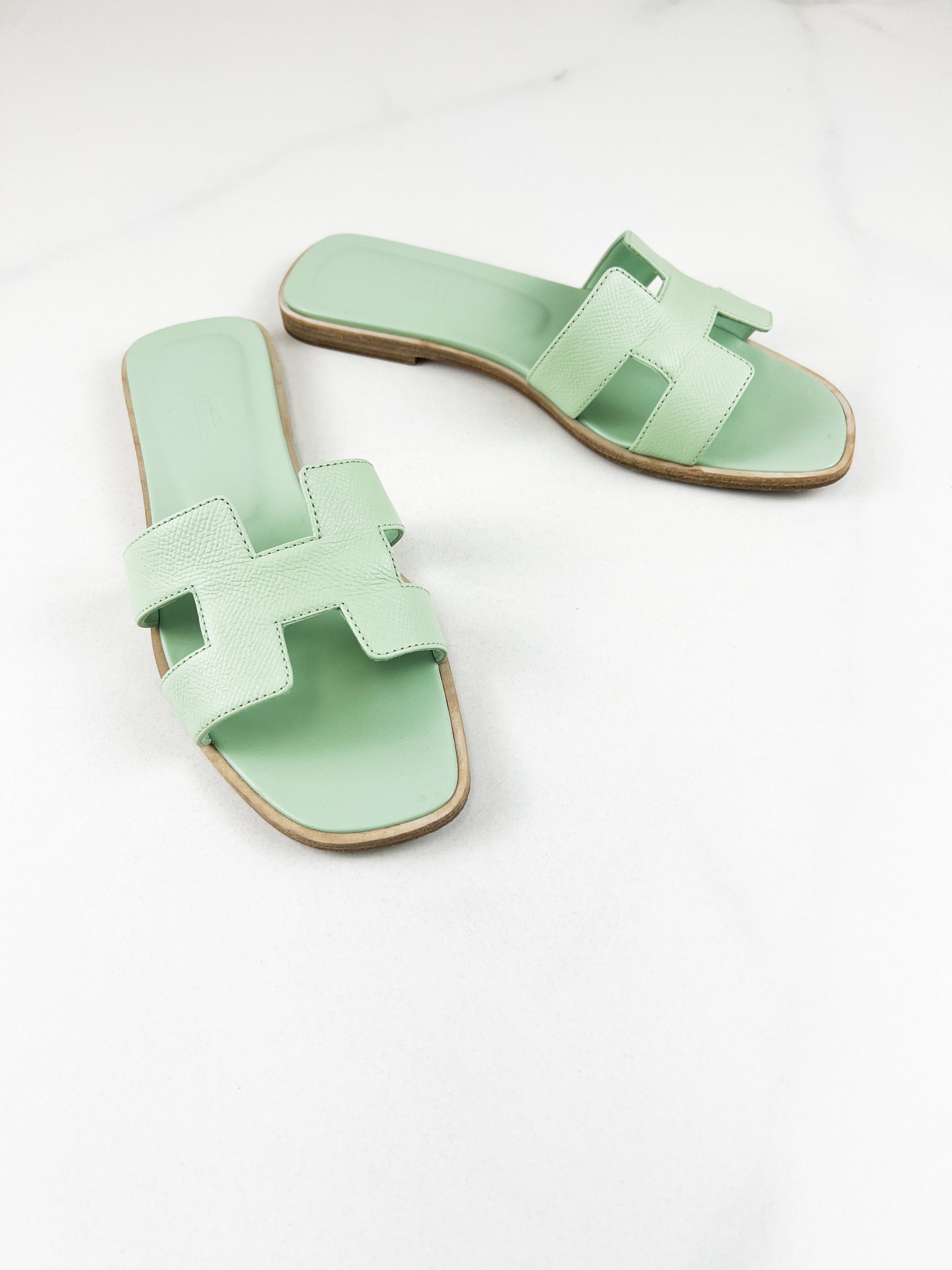 Hermes Oran Sandal in Epsom Vert Jade 38