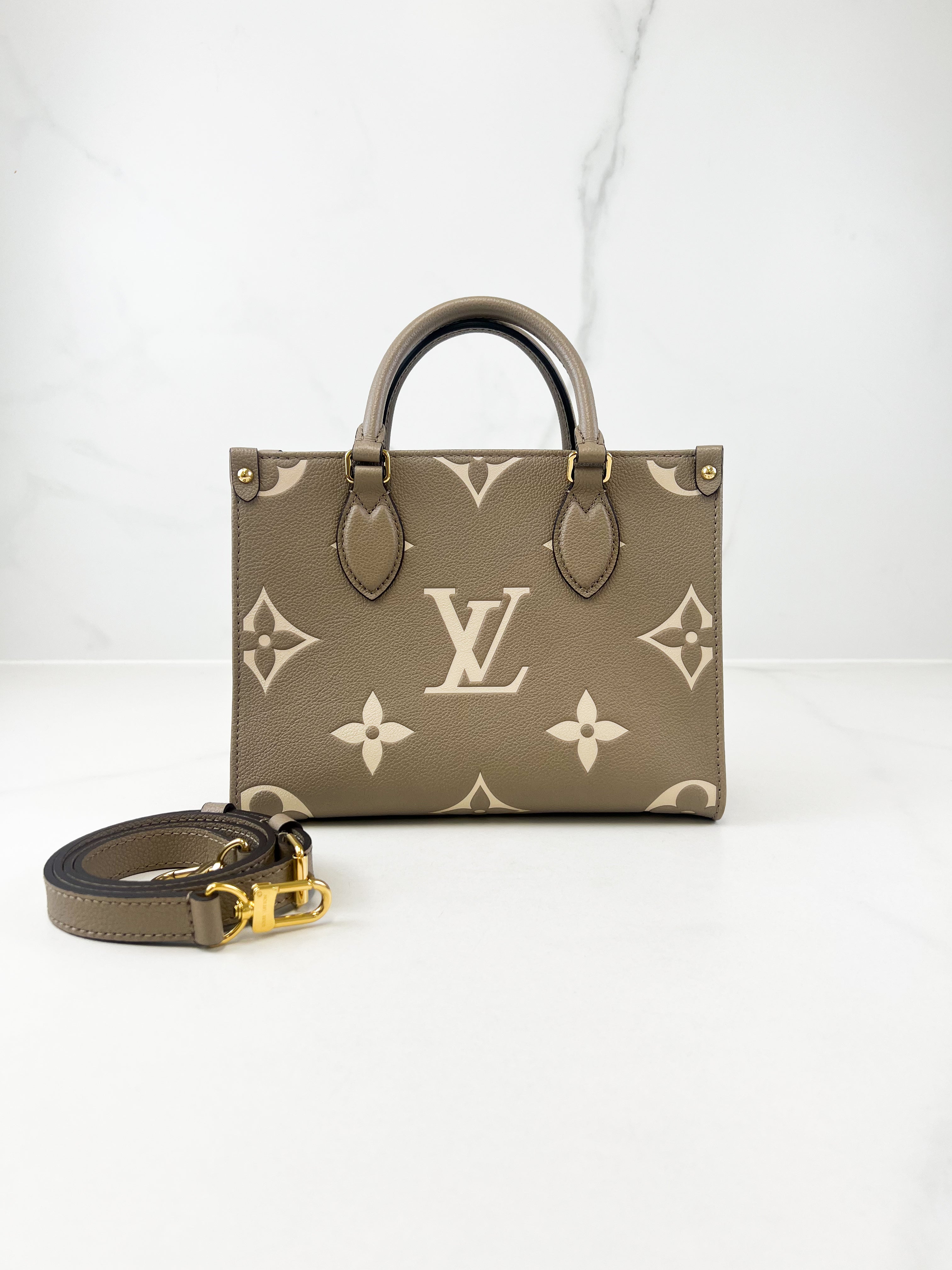 Louis Vuitton Onthego PM Tourterelle Crème