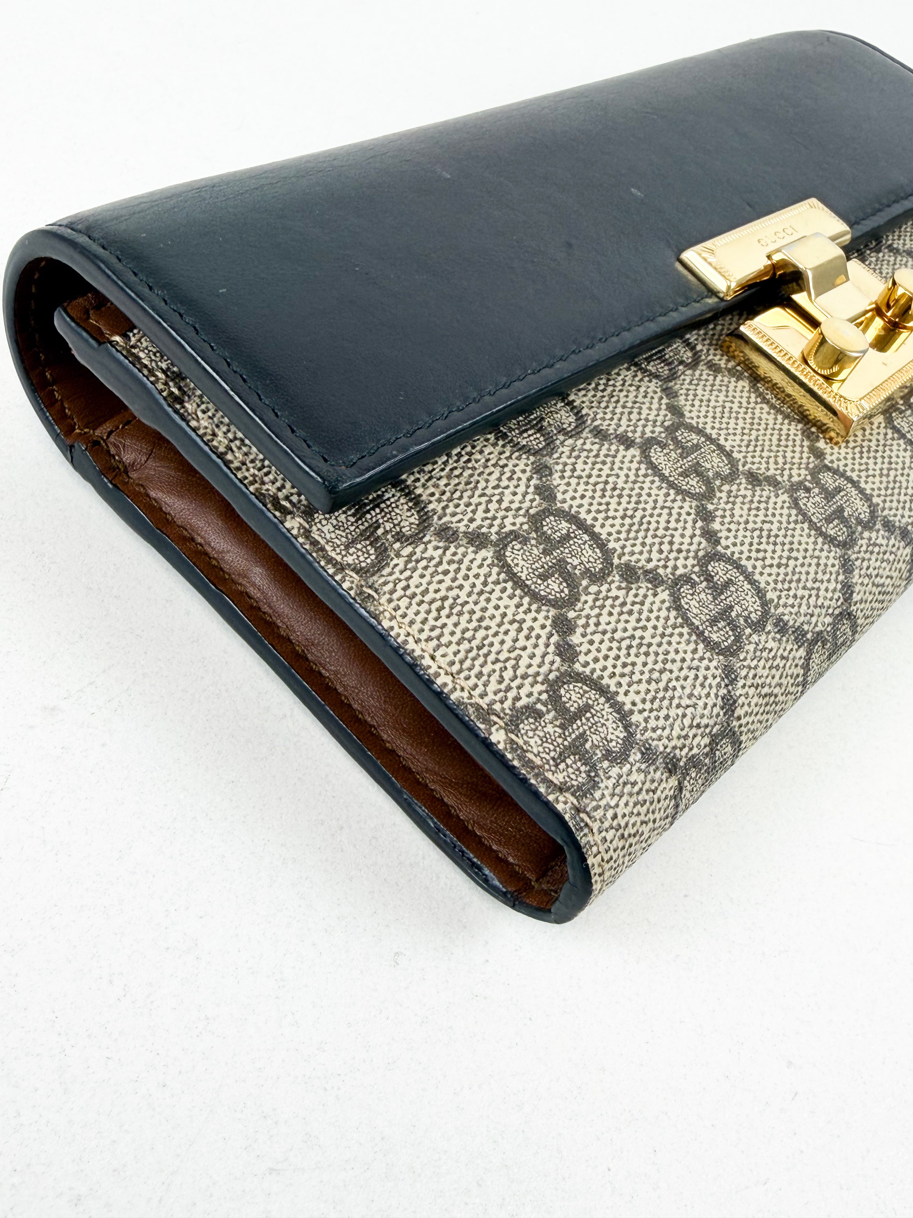 Gucci GG Supreme Continental Padlock WOC