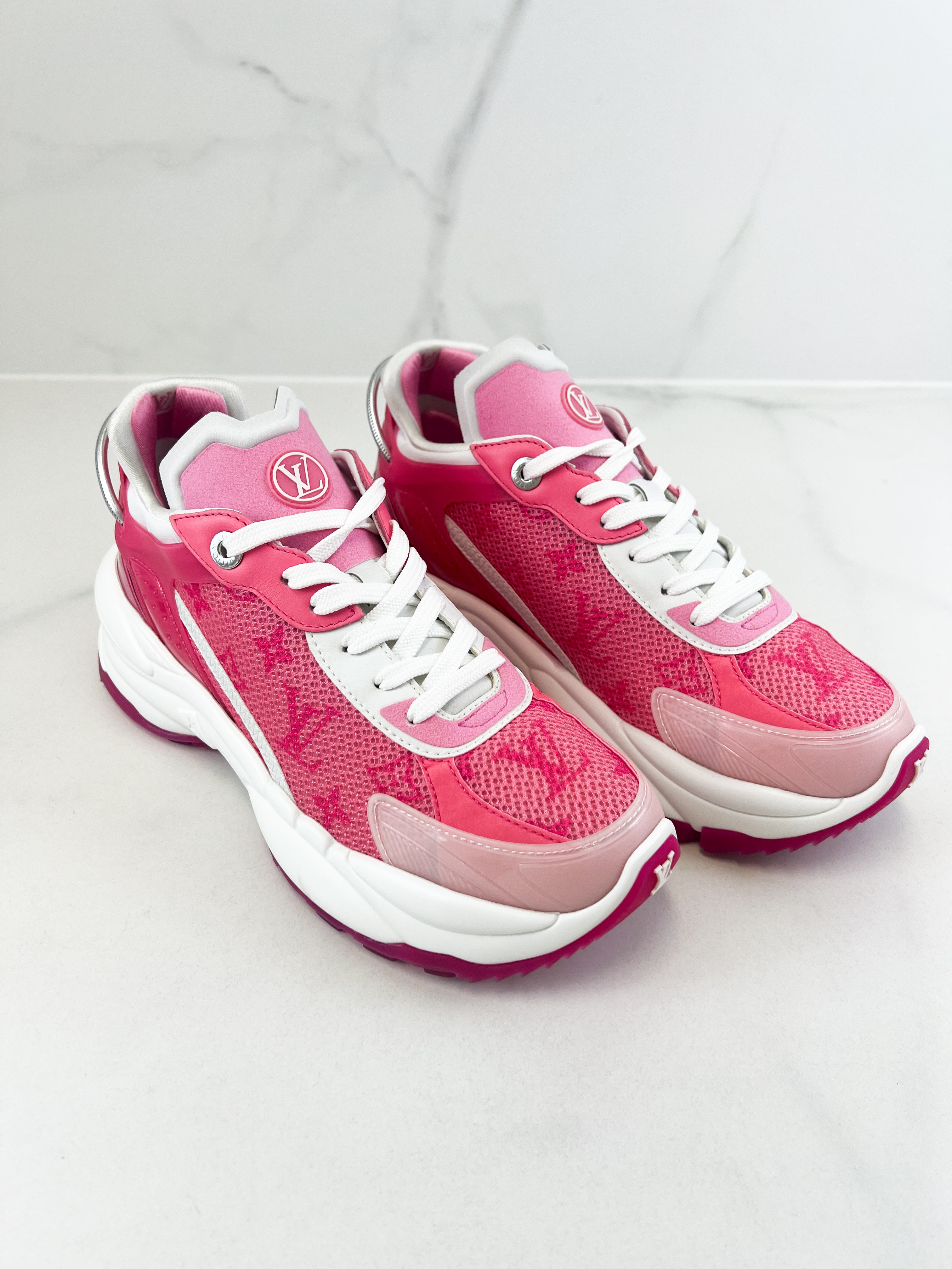 Louis Vuitton Run 55 Sneaker Size 39