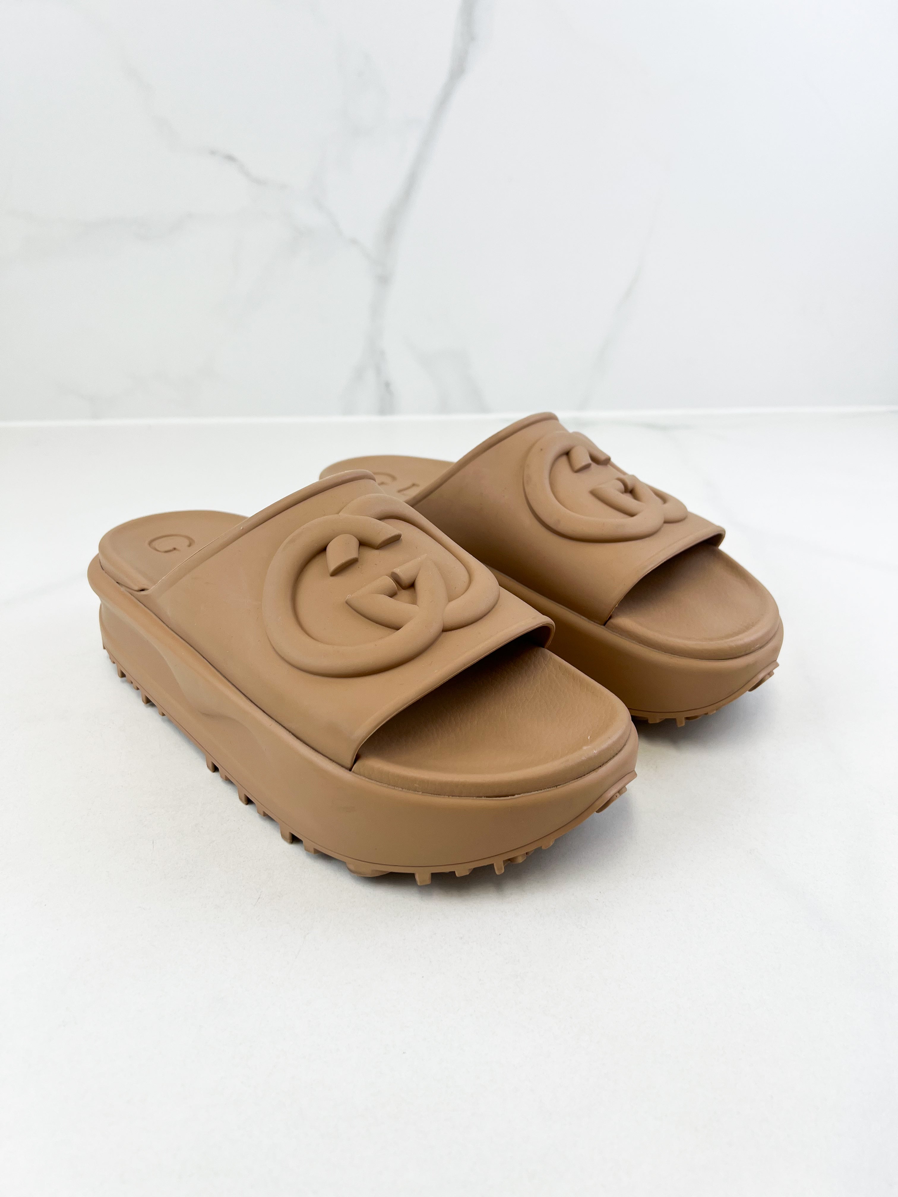 Gucci GG Rubber Platform Slides Size 40