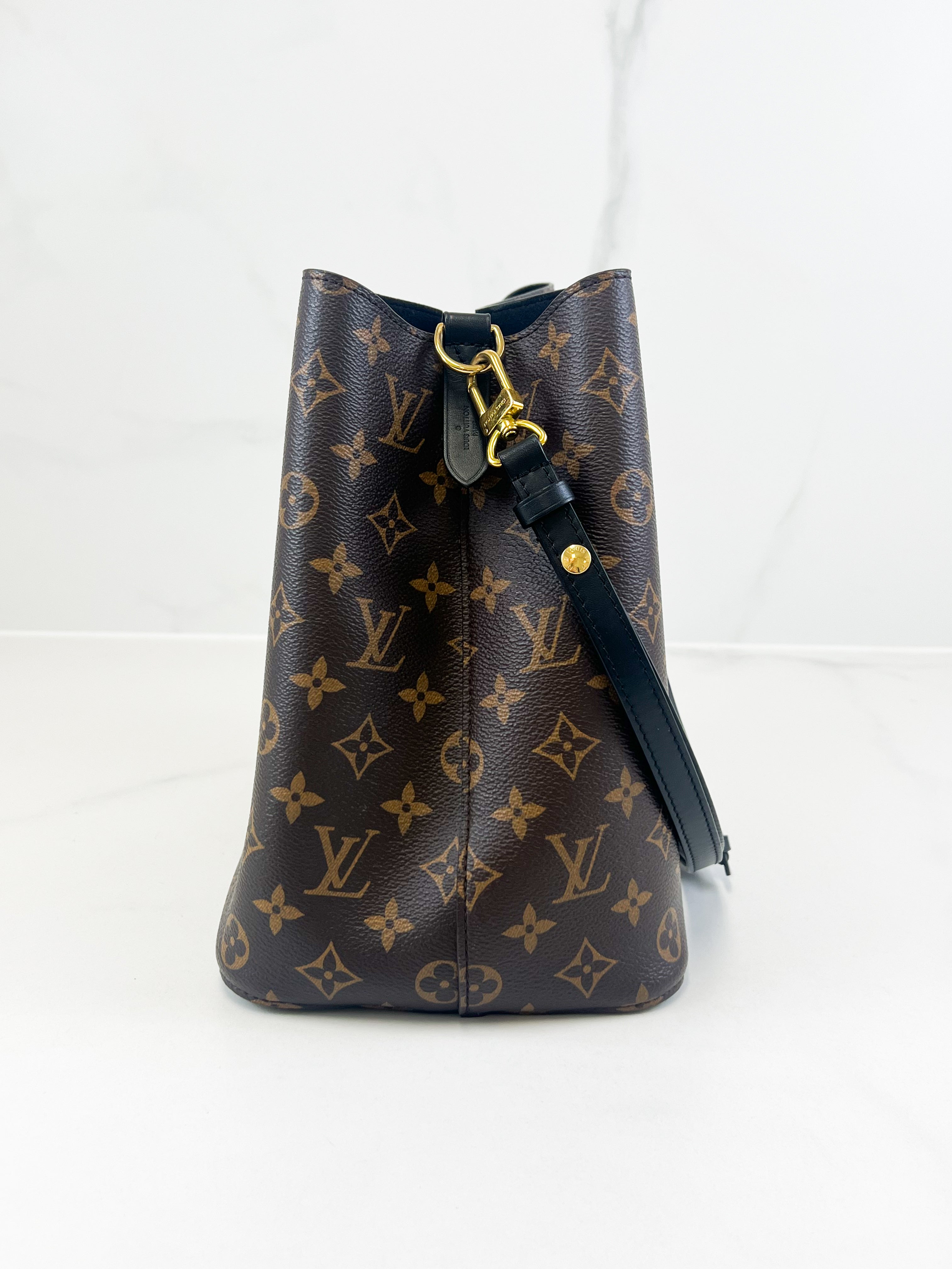 Louis Vuitton Black Neo Noe
