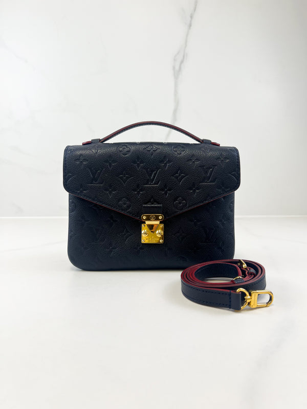 Louis Vuitton Pochette Metis in Marine Rouge