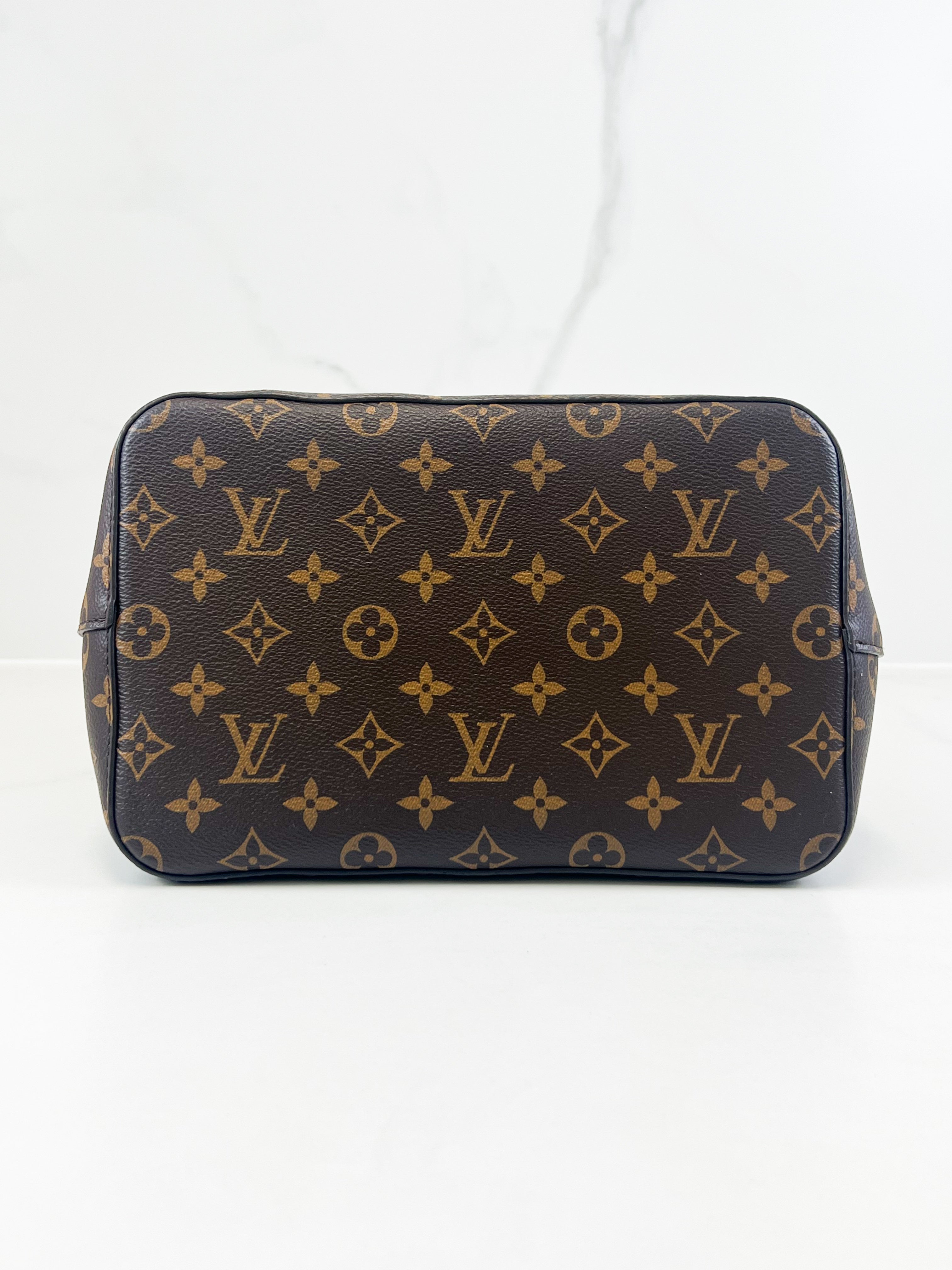 Louis Vuitton Black Neo Noe