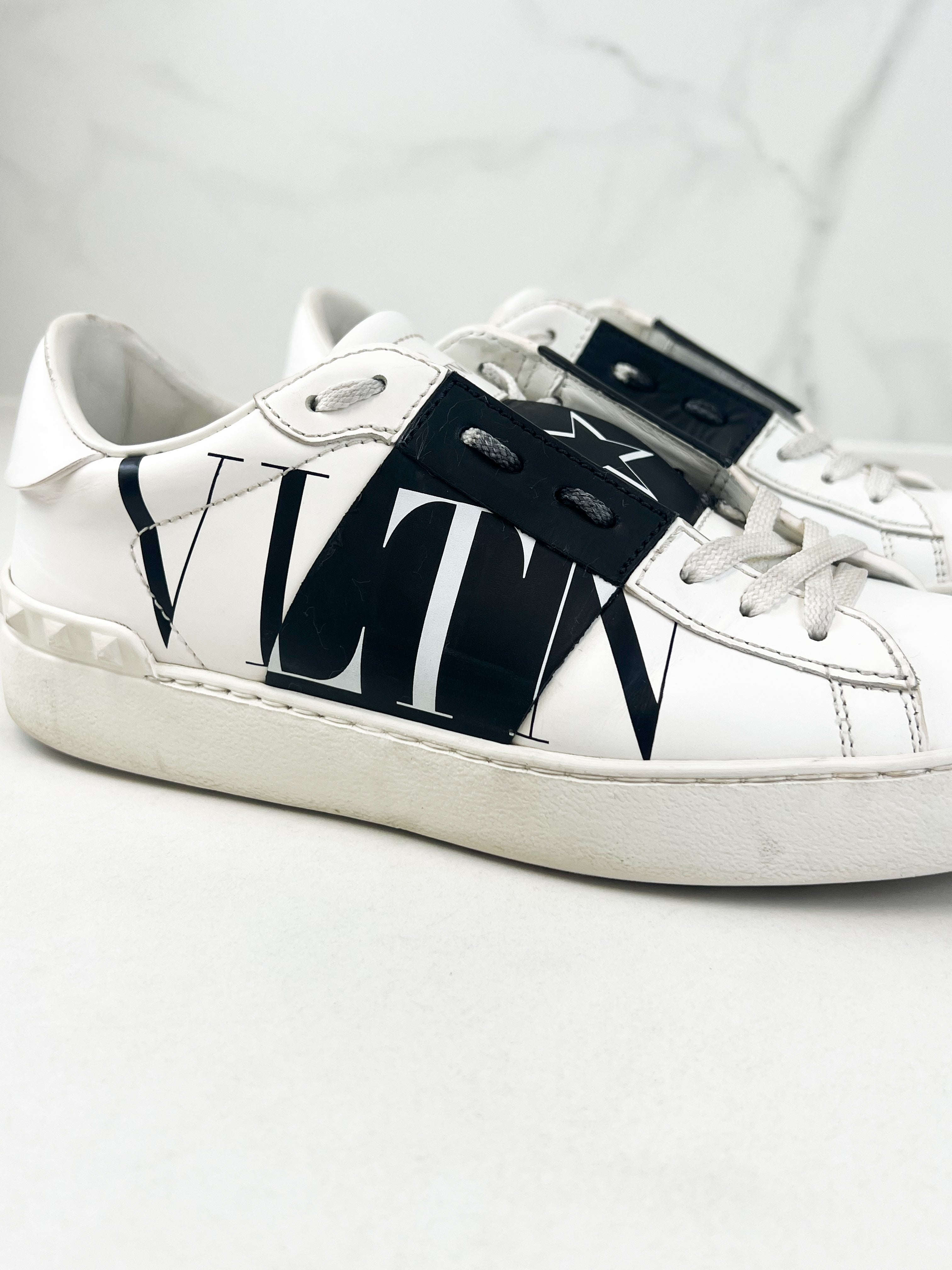 Valentino Garavani Open Leather Star Sneaker Size 37.5
