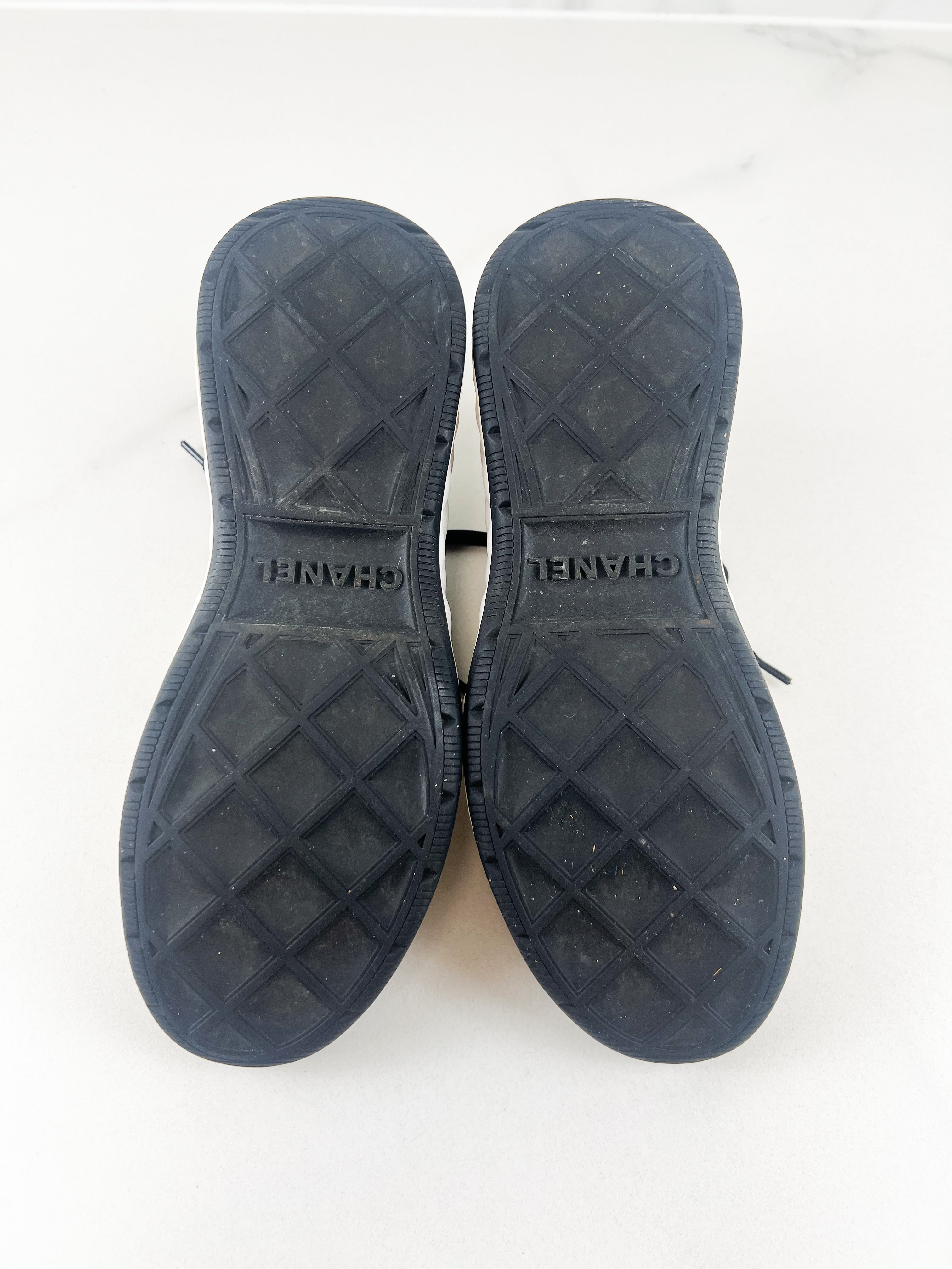 Chanel CC Logo Sneaker Size 39.5