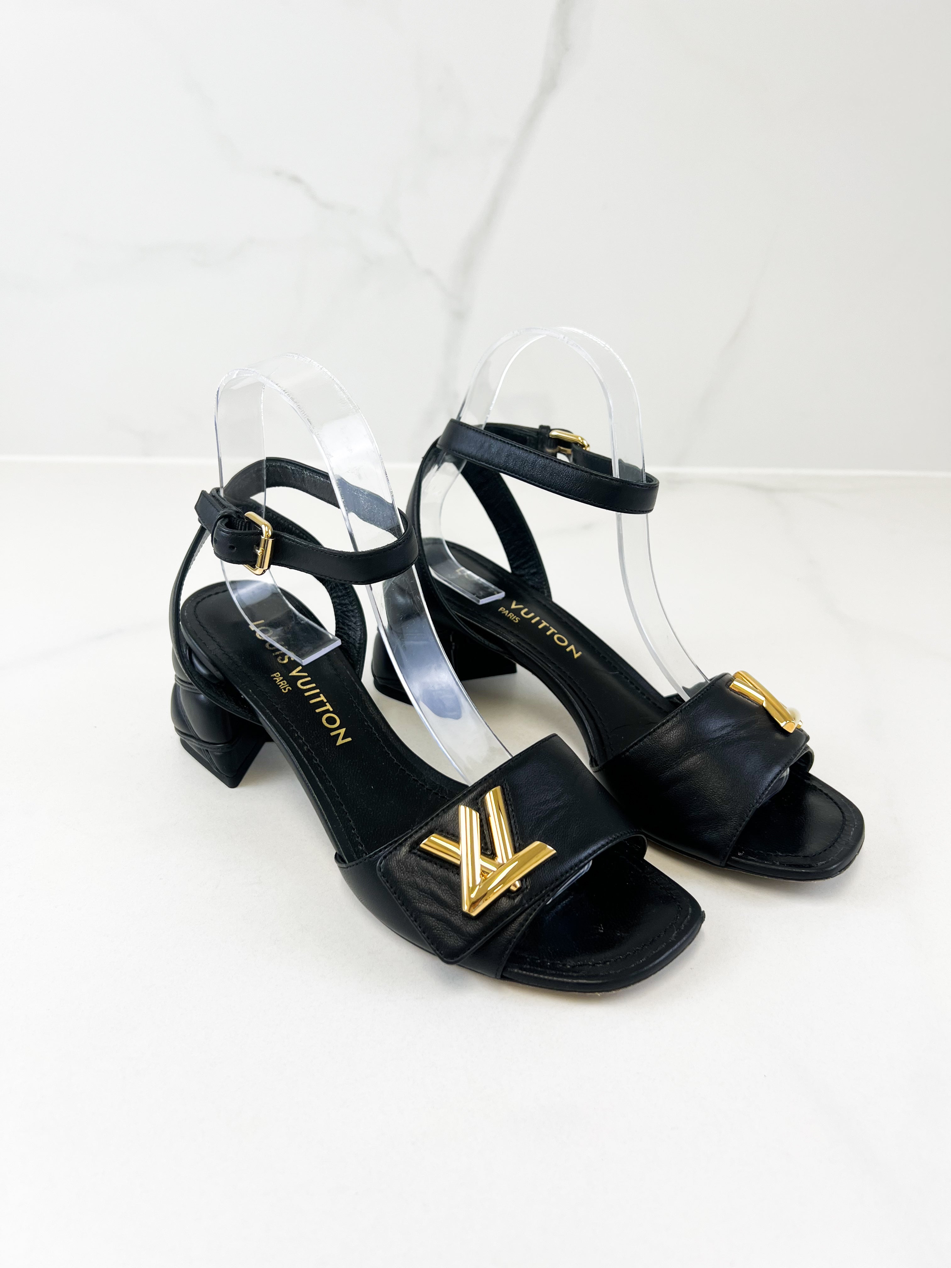 Louis Vuitton Black Leather LV Logo Sandal Size 38