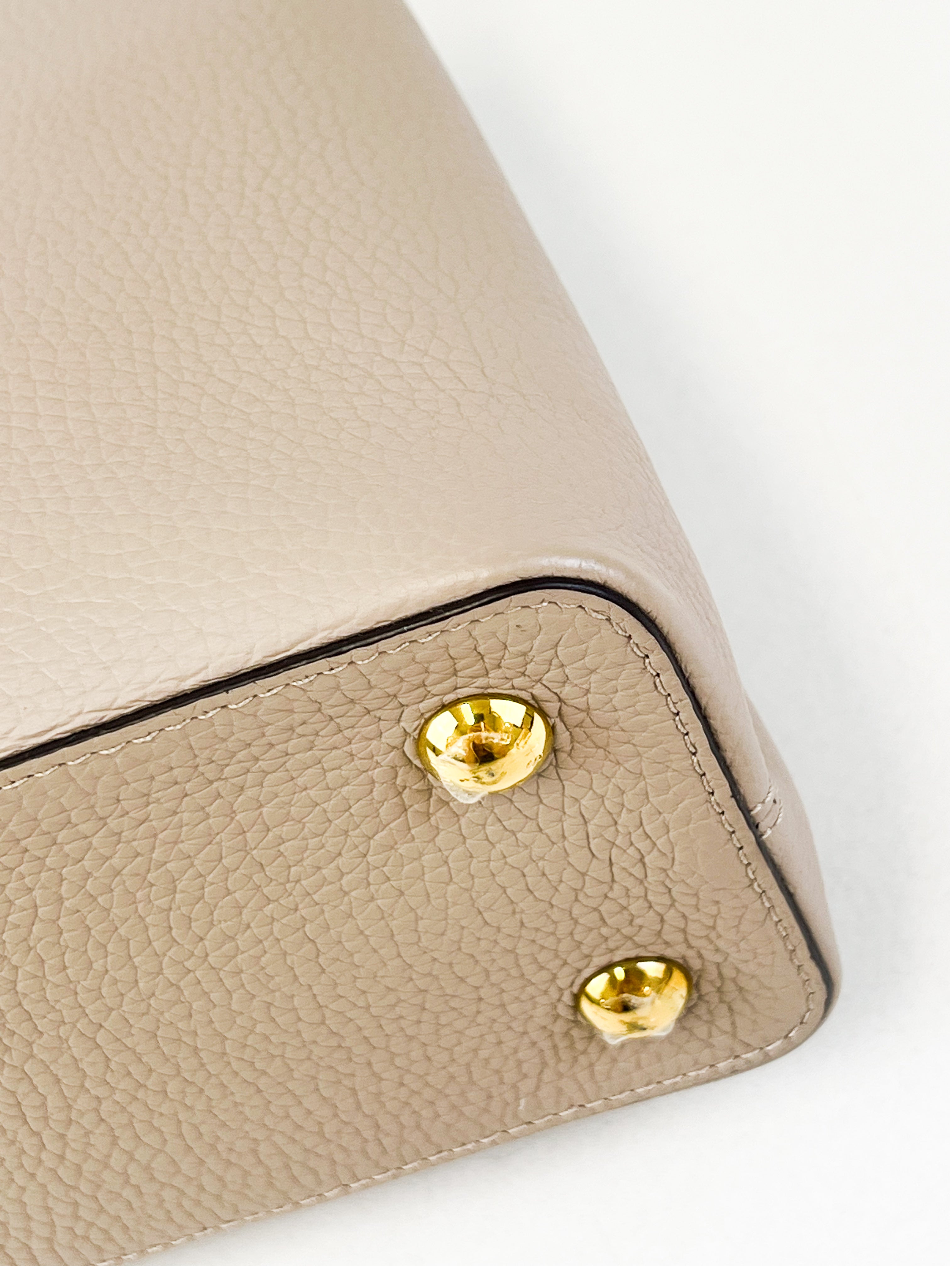 Louis Vuitton Beige Capucines PM