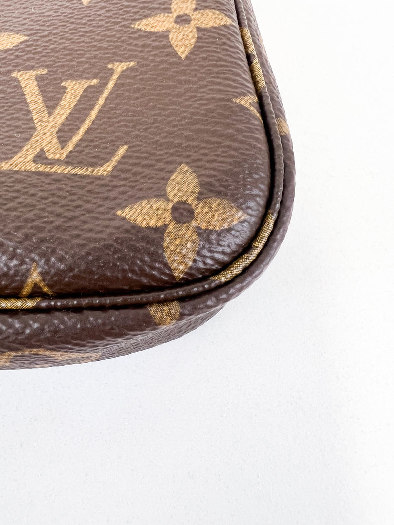 Louis Vuitton Monogram Canvas Mini Pochette