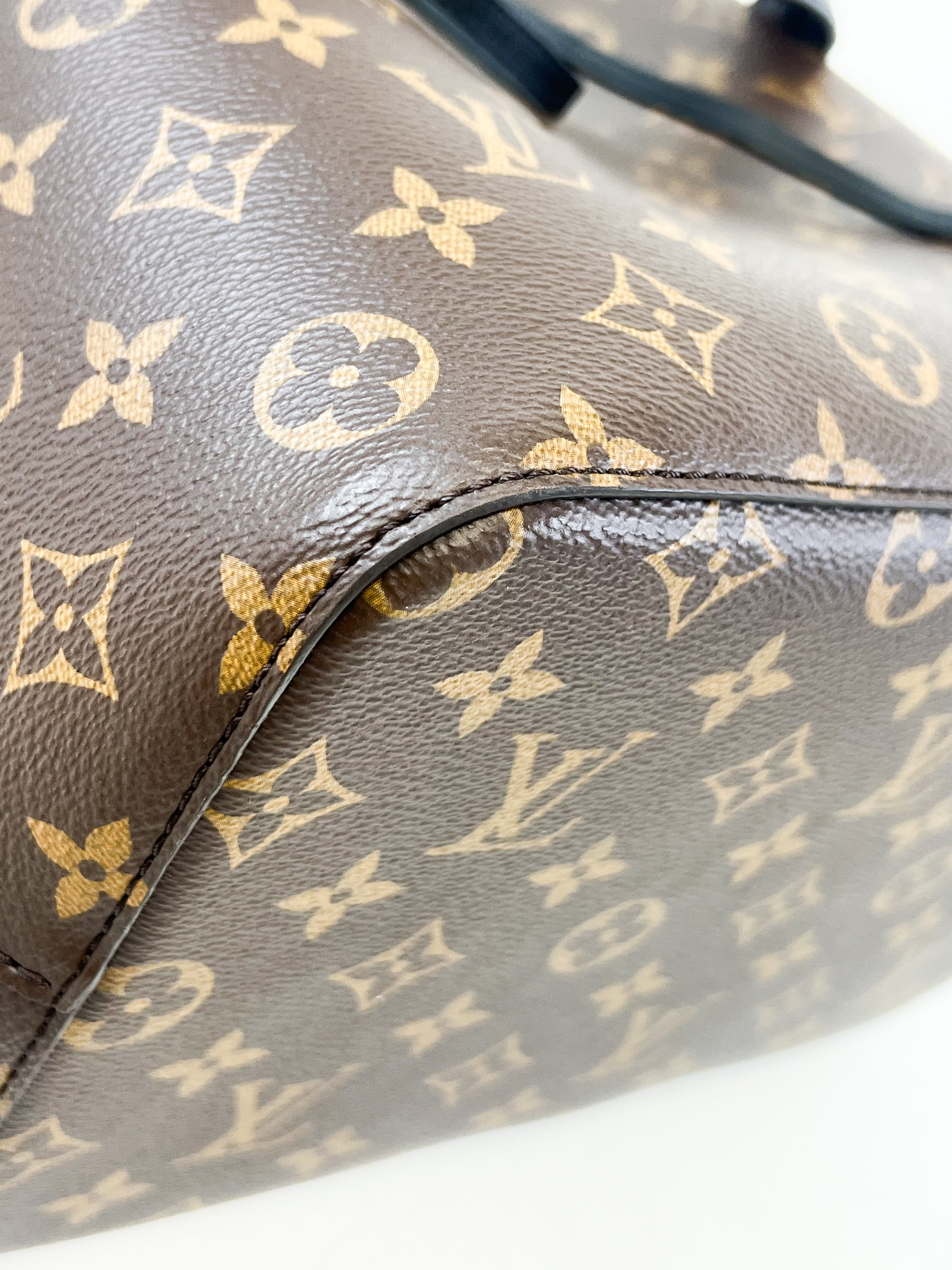 Louis Vuitton Black Neo Noe