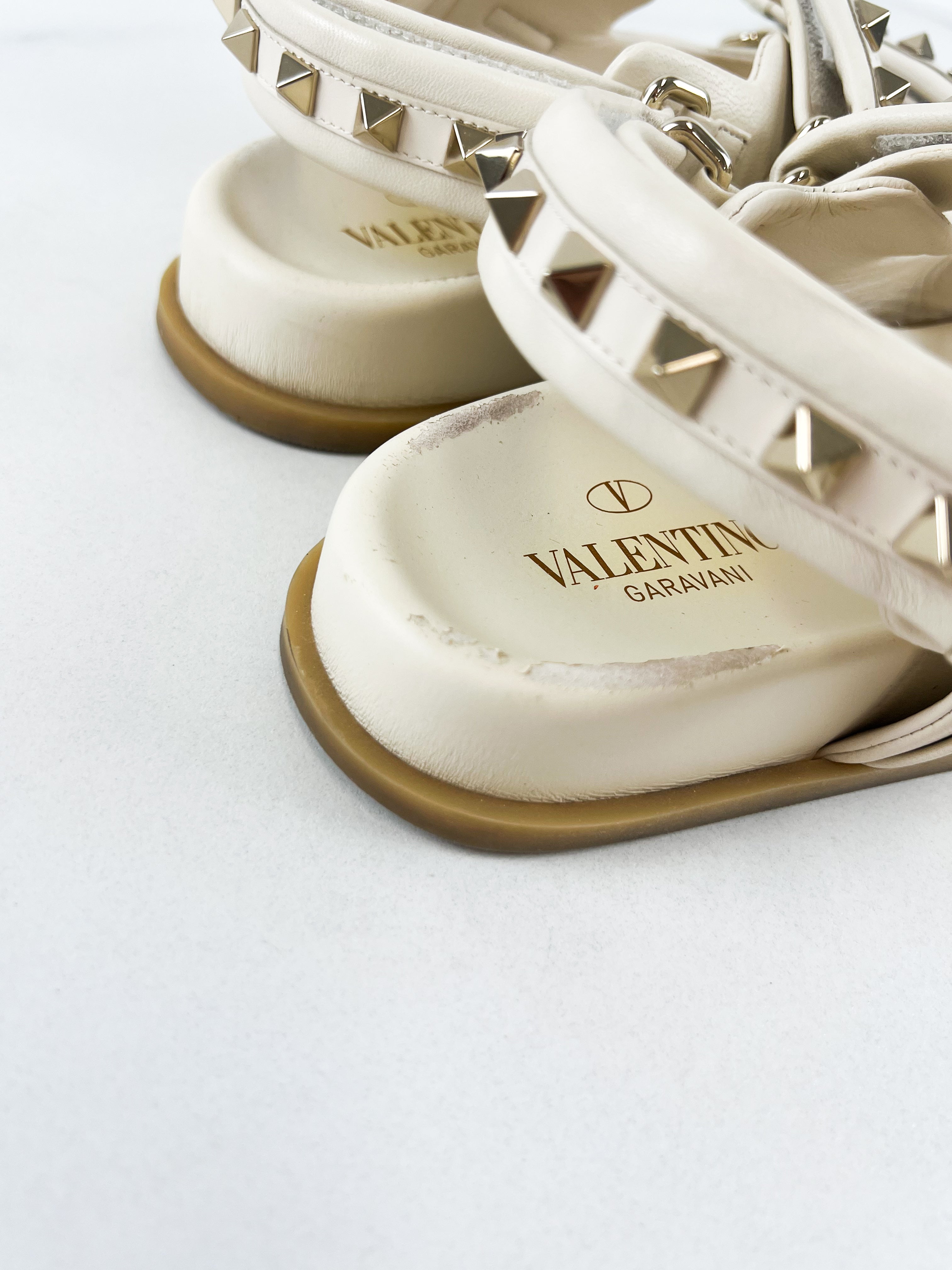 Valentino Garavani Rockstud Flat Sandal in Nappa Leather with Platinum-Finish Studs Size 37