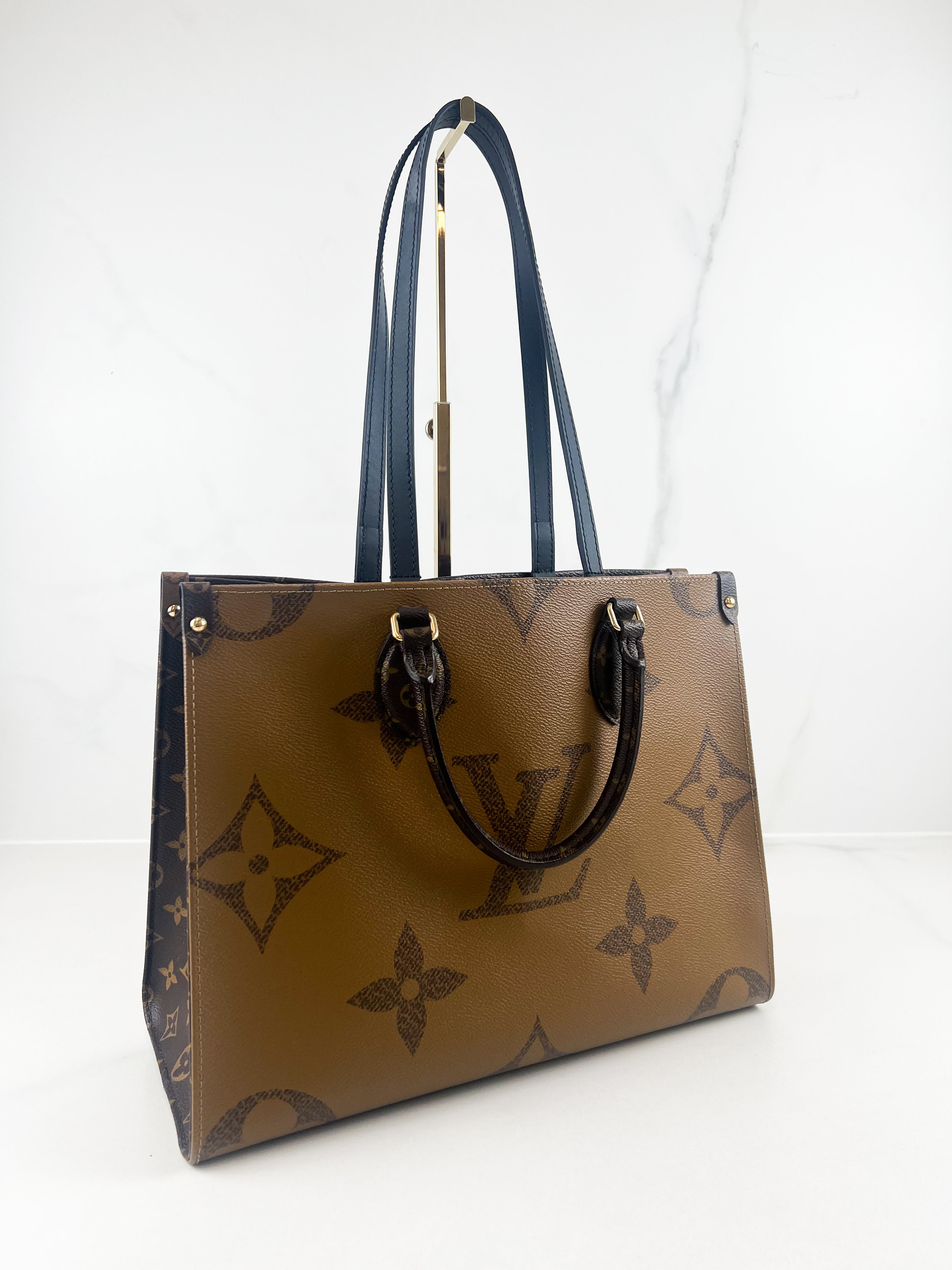 Louis Vuitton Reverse Onthego MM