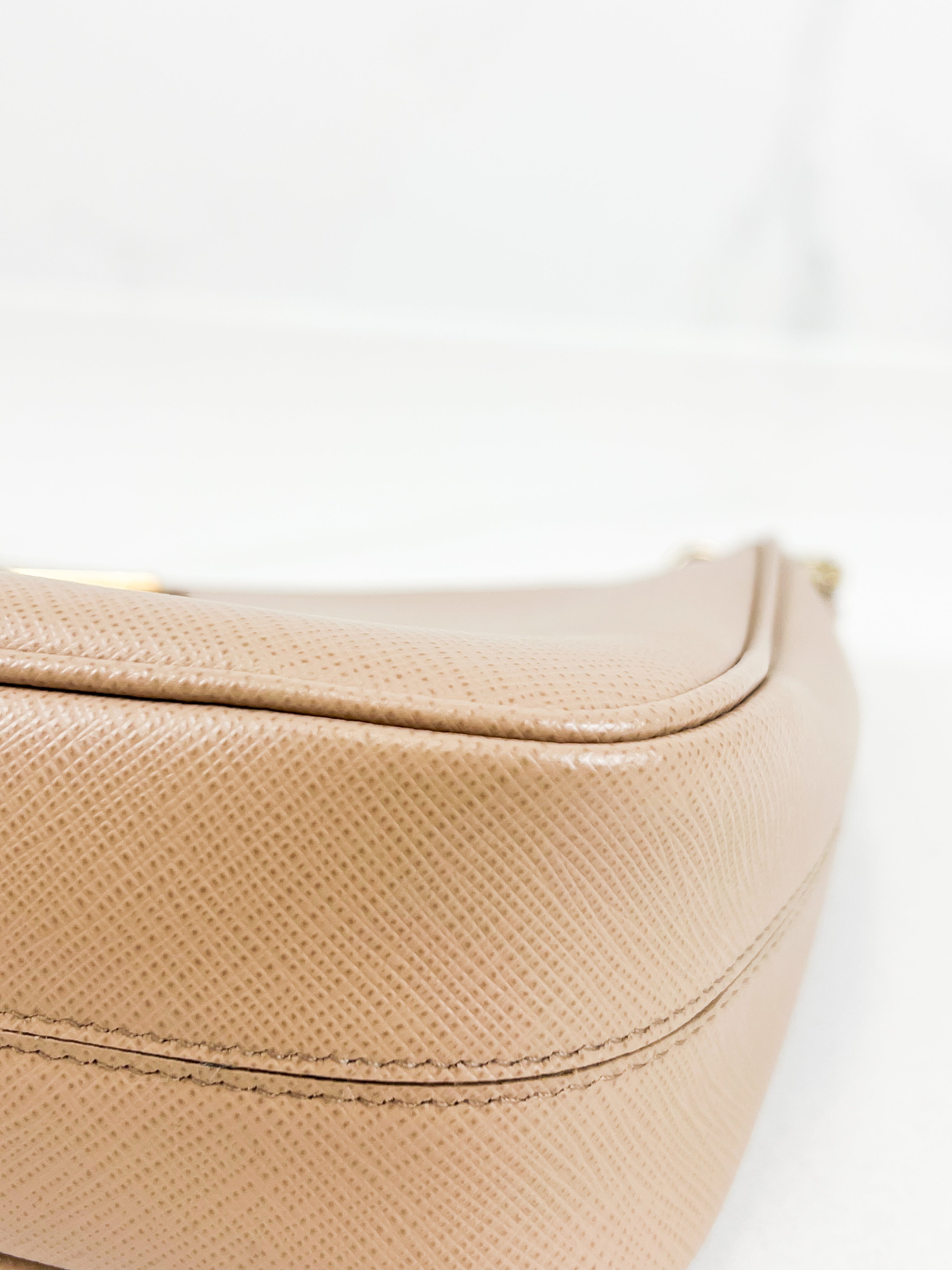 Prada Re-Edition 2005 Saffiano Leather Bag