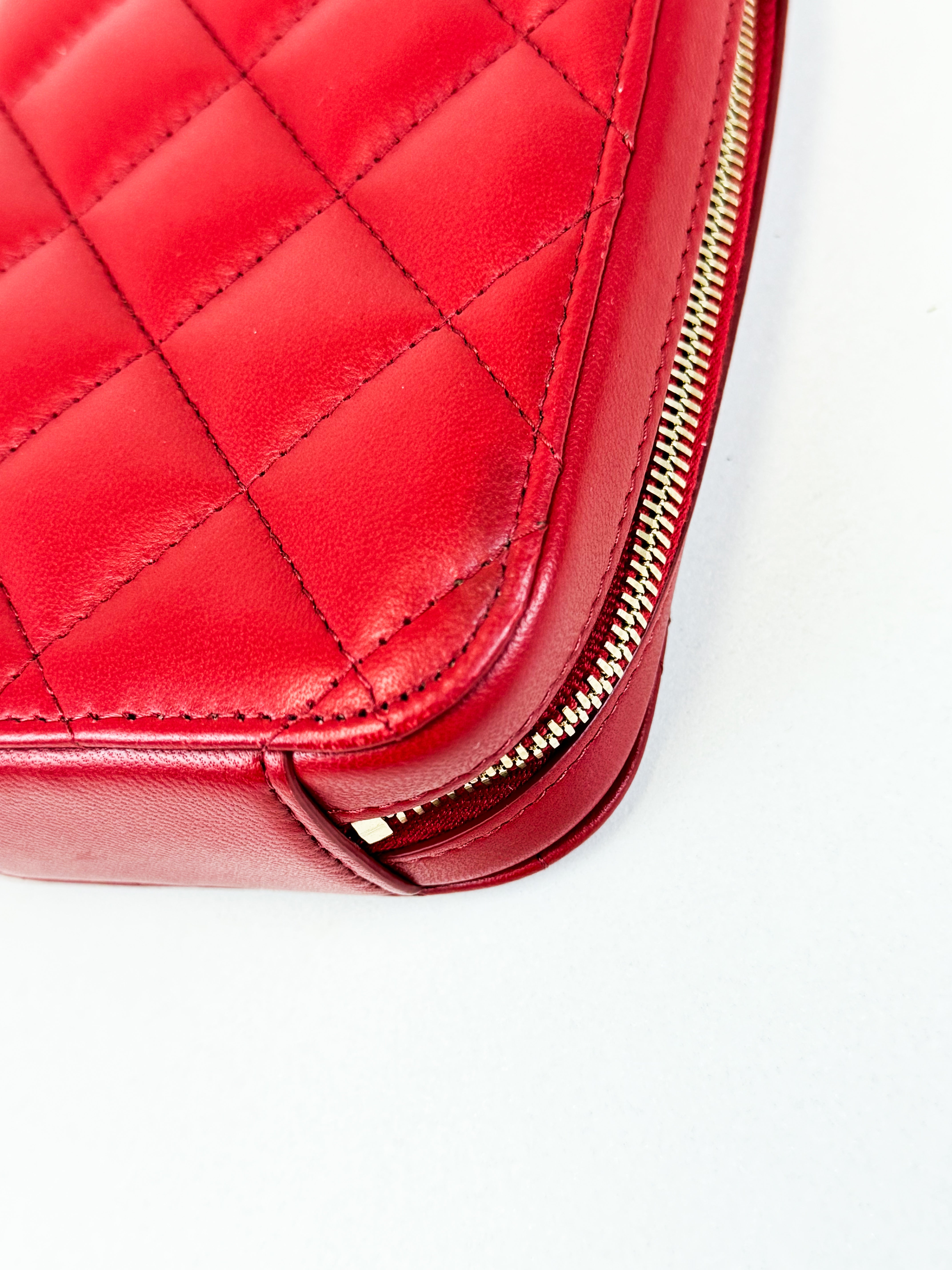 Chanel Lambskin Matelasse Chain Crossbody Phone Holder