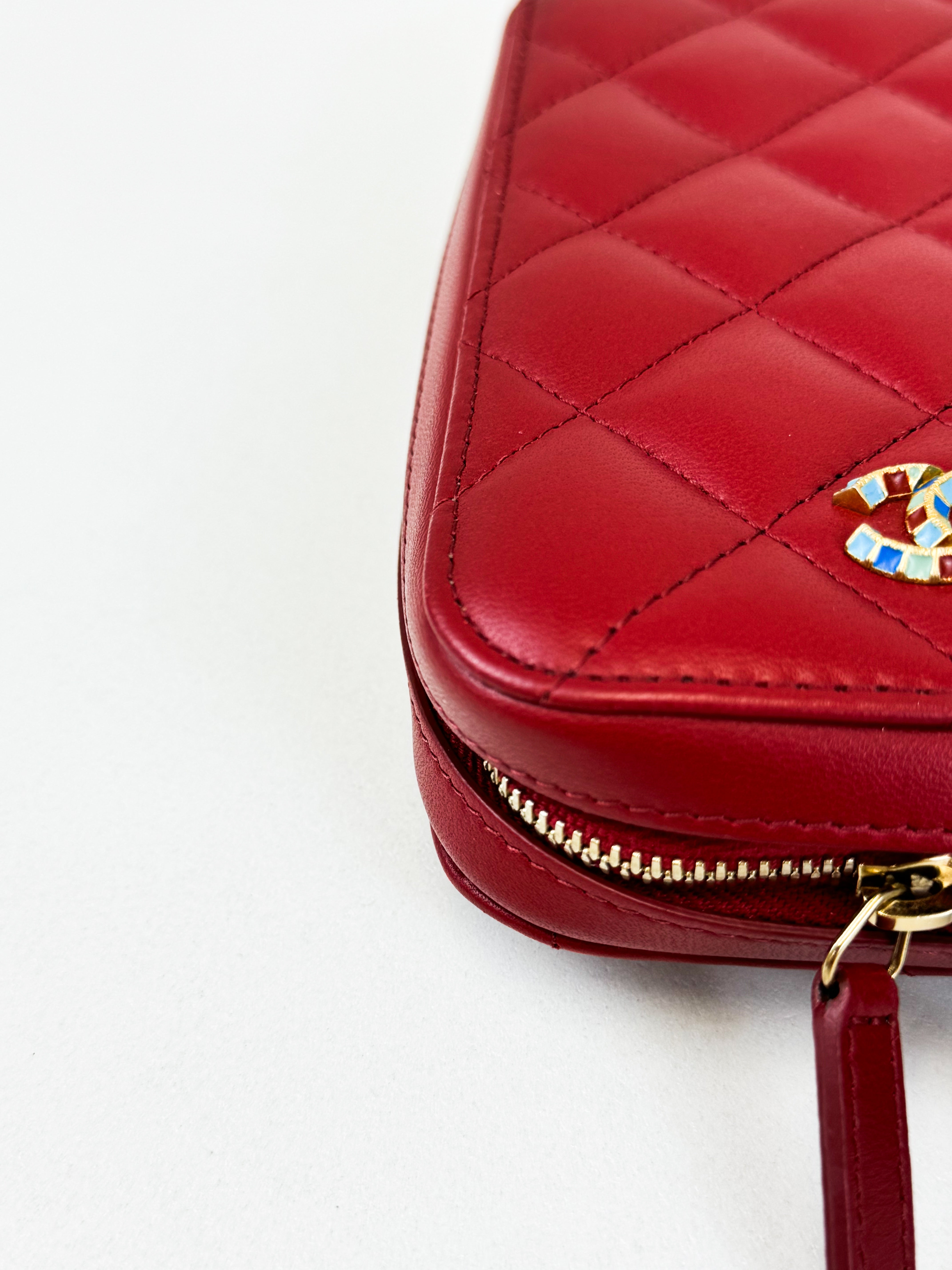 Chanel Lambskin Matelasse Chain Crossbody Phone Holder