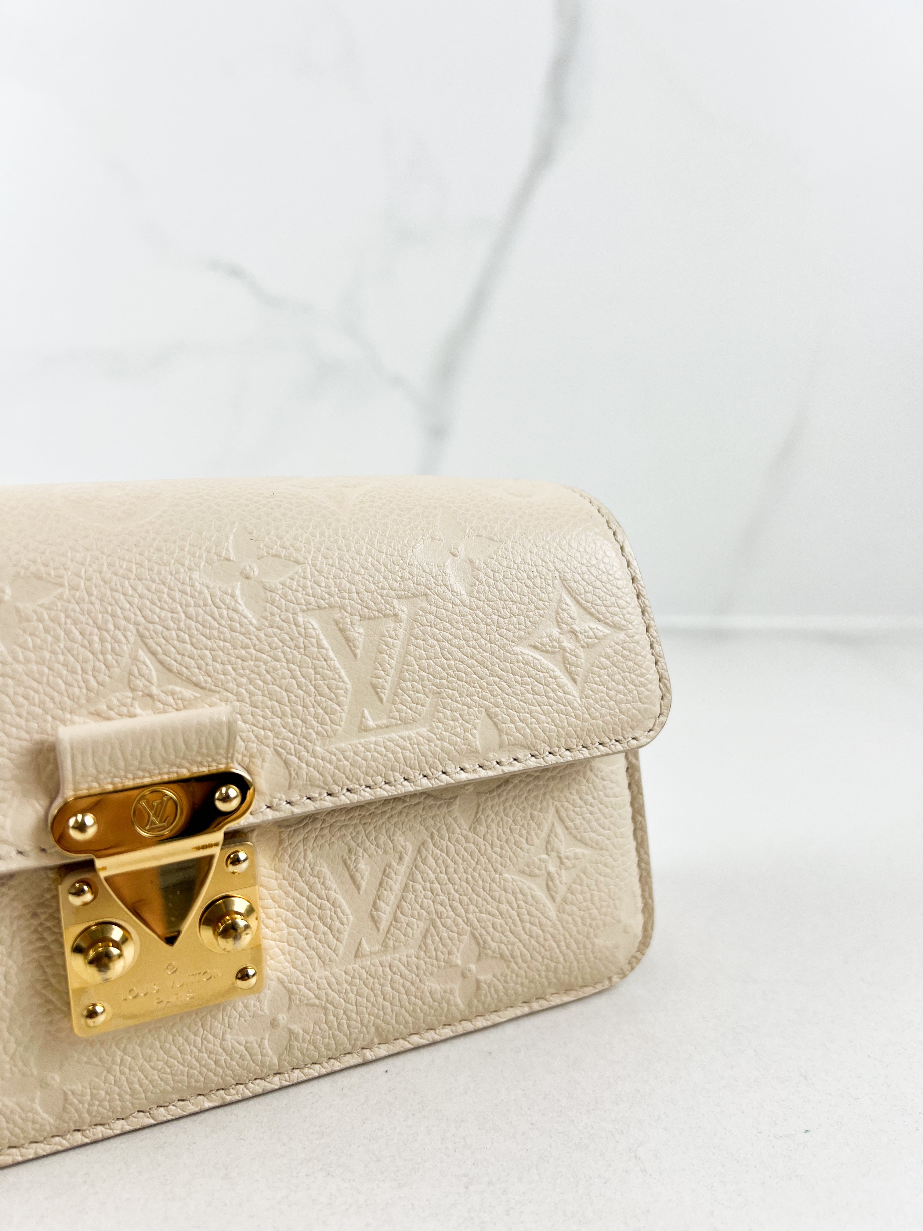 Louis Vuitton Metis Wallet on Chain
