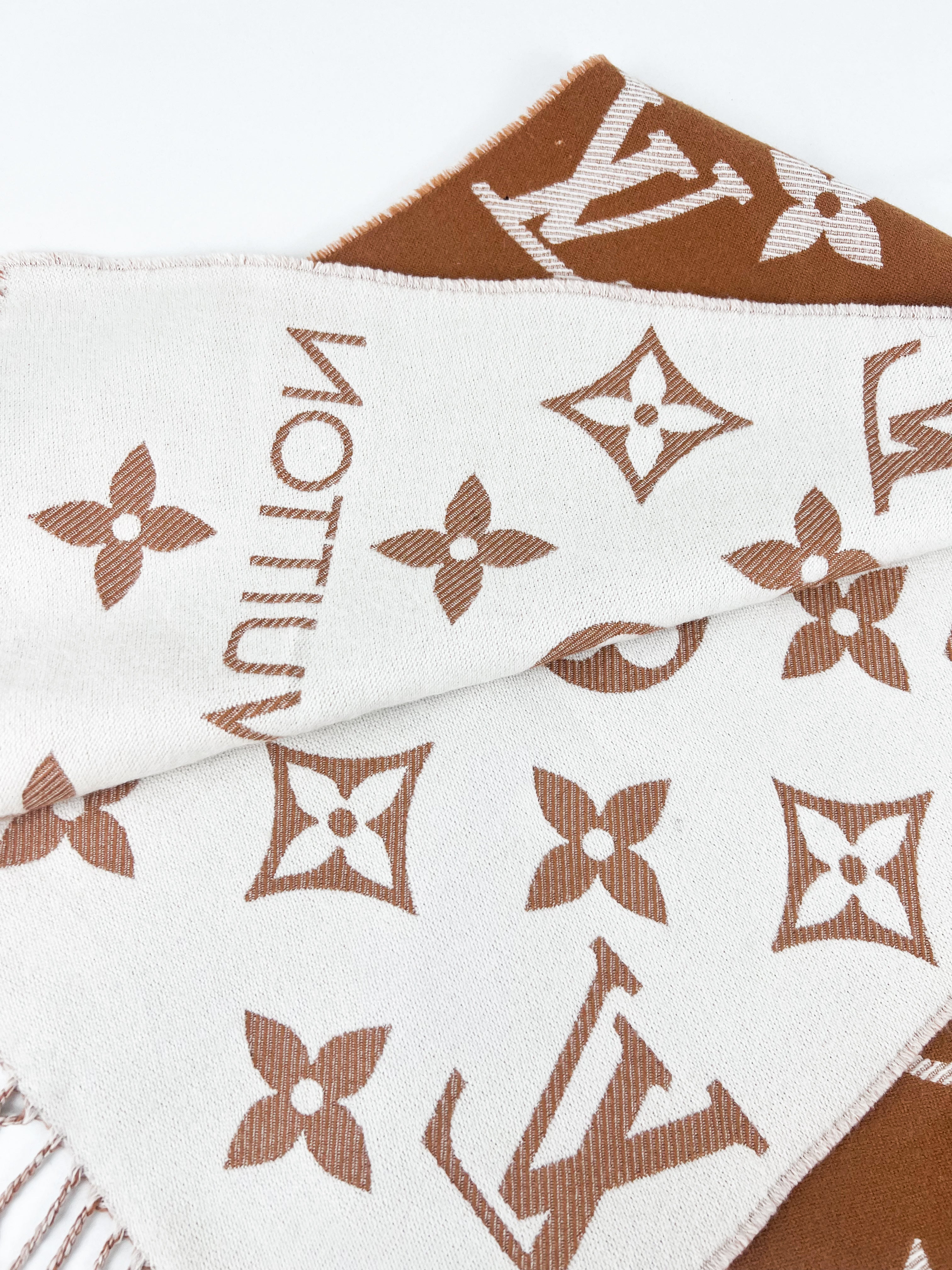 Louis Vuitton Reykjavik Scarf in Sable Beige