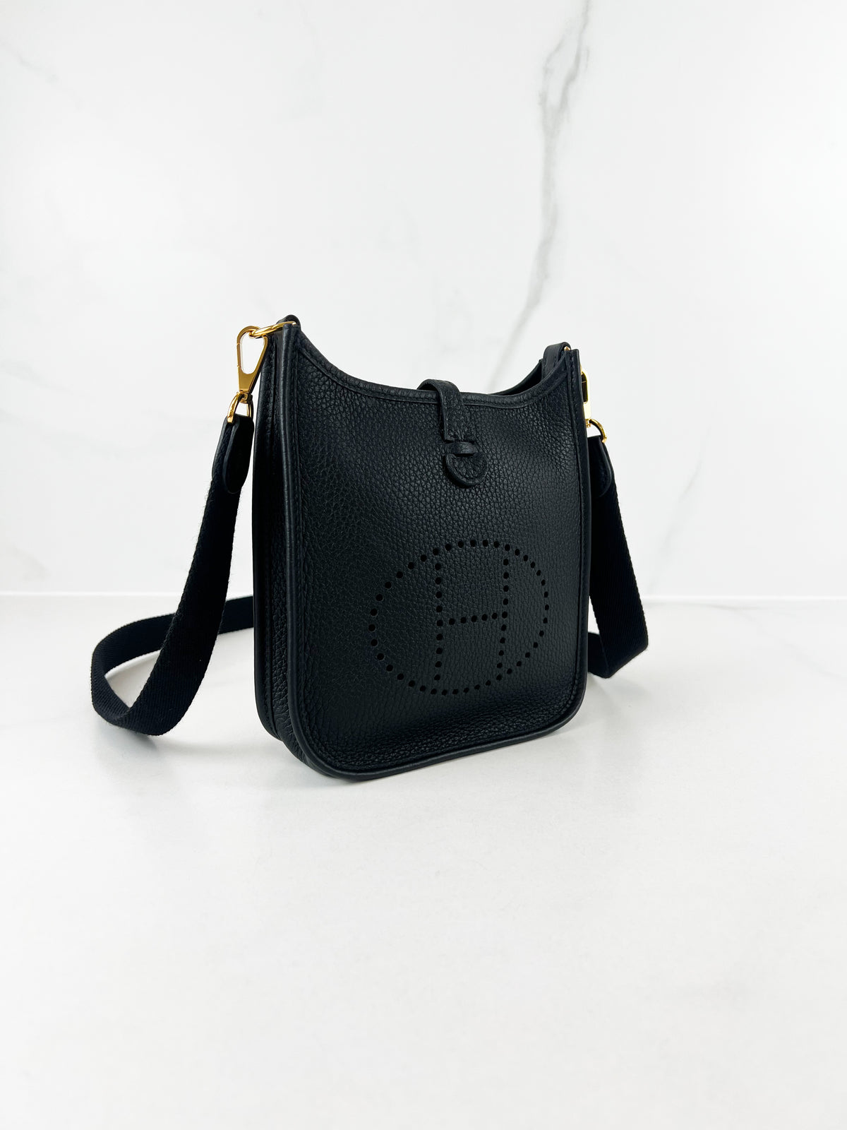 Hermes 16 Mini Evelyne in Black