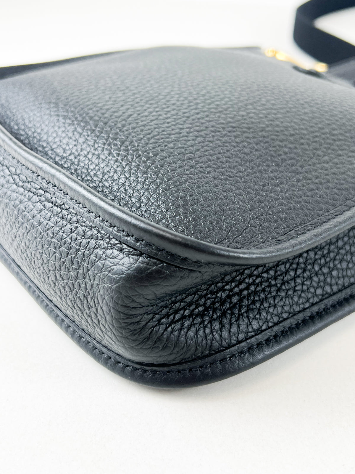 Hermes 16 Mini Evelyne in Black