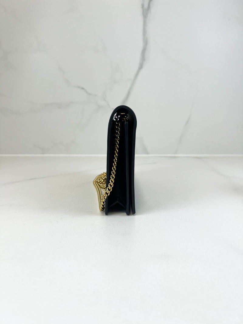 Fendi F Wallet on Chain