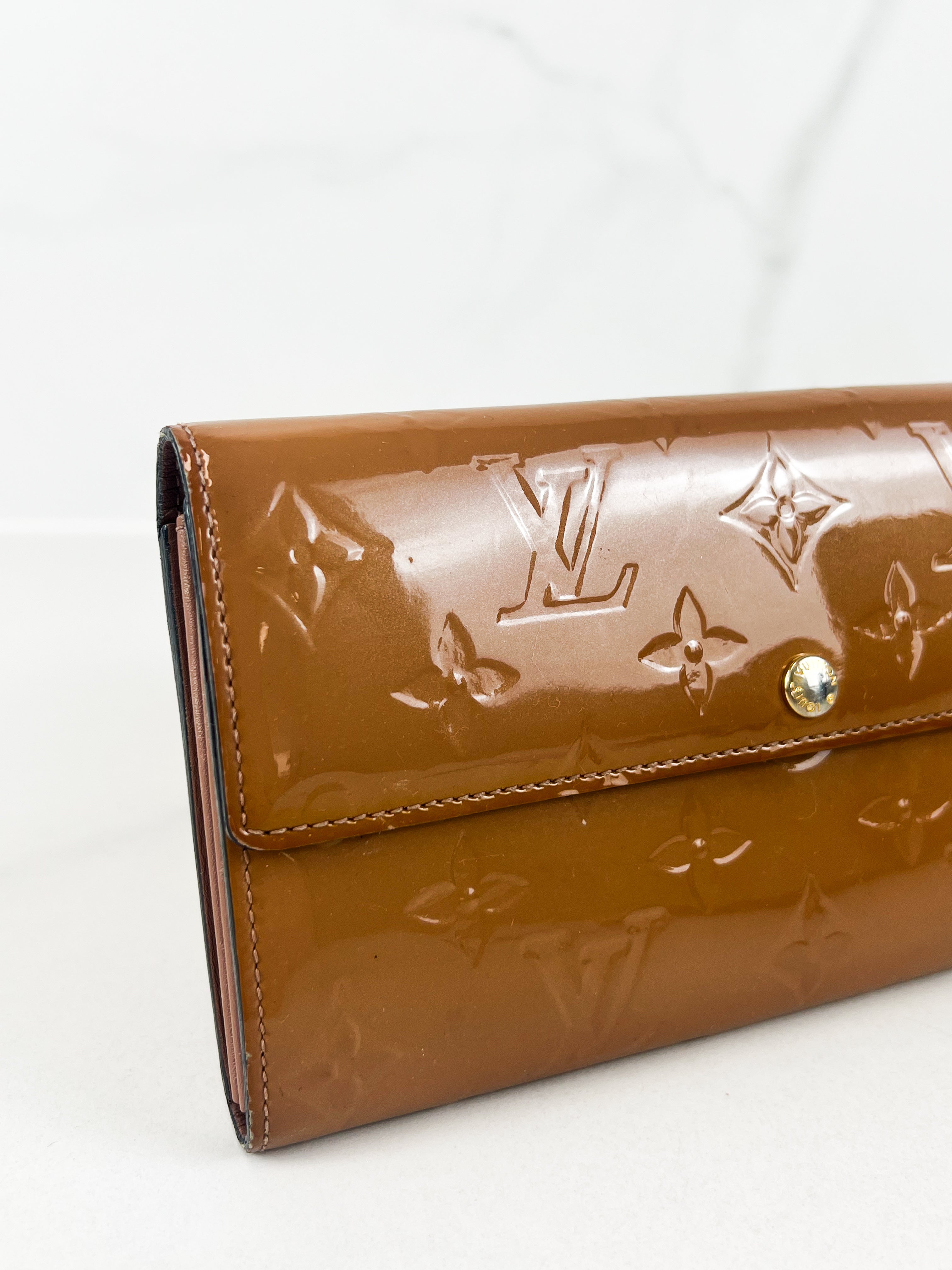 Louis Vuitton Sarah Wallet in Patent Nude Monogram Empreinte