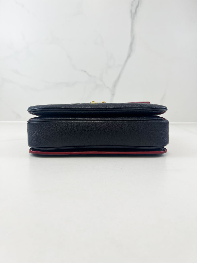 Louis Vuitton Pochette Metis in Marine Rouge