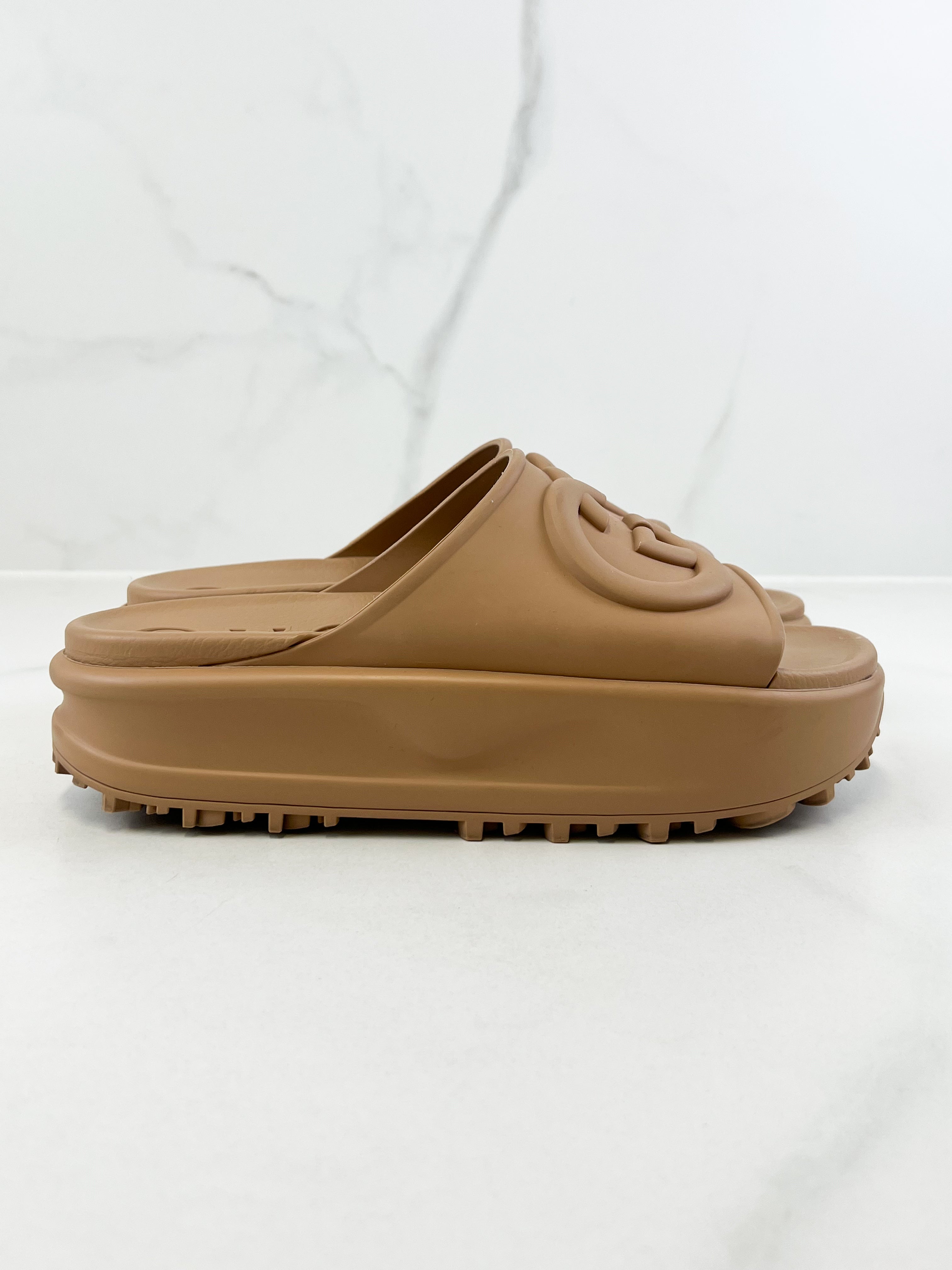 Gucci GG Rubber Platform Slides Size 40