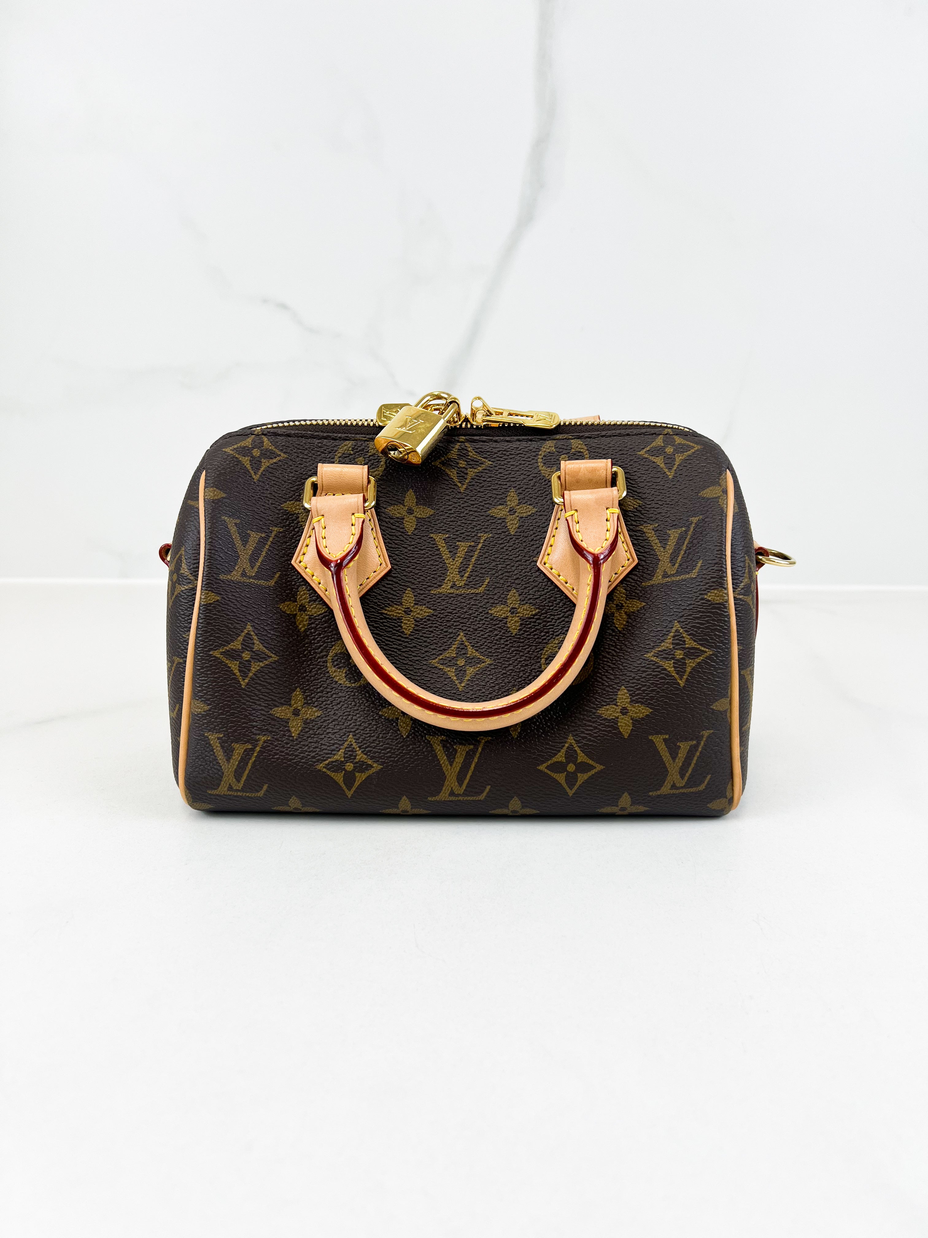 Louis Vuitton Speedy Bandoulière 20 in Monogram Canvas