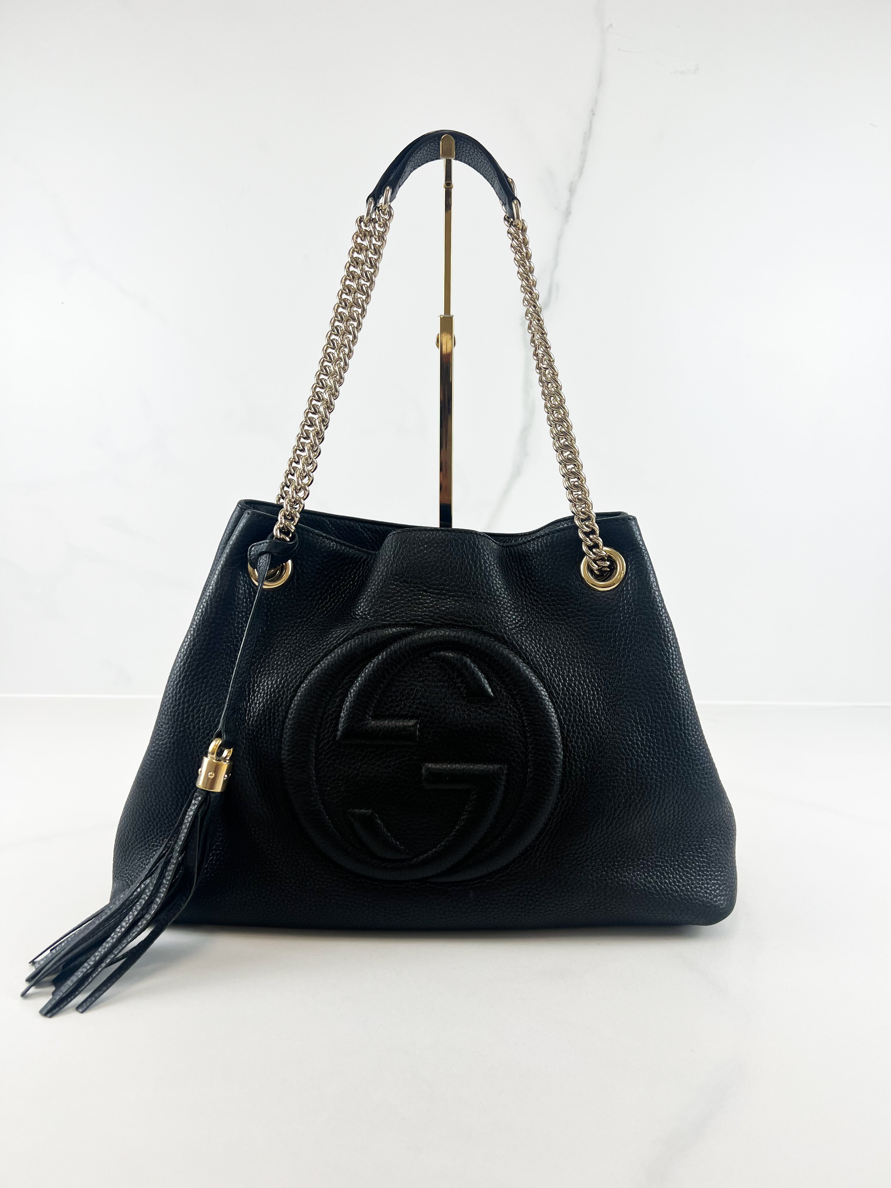 Gucci Medium Soho Grained Leather Bag in Black