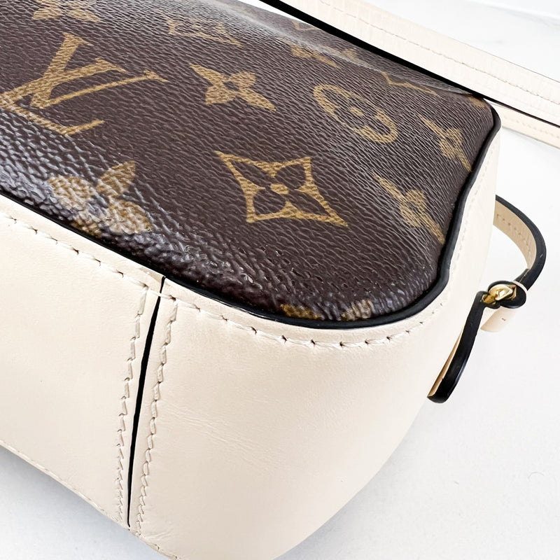 Louis Vuitton Saintogne in Beige Monogram Canvas