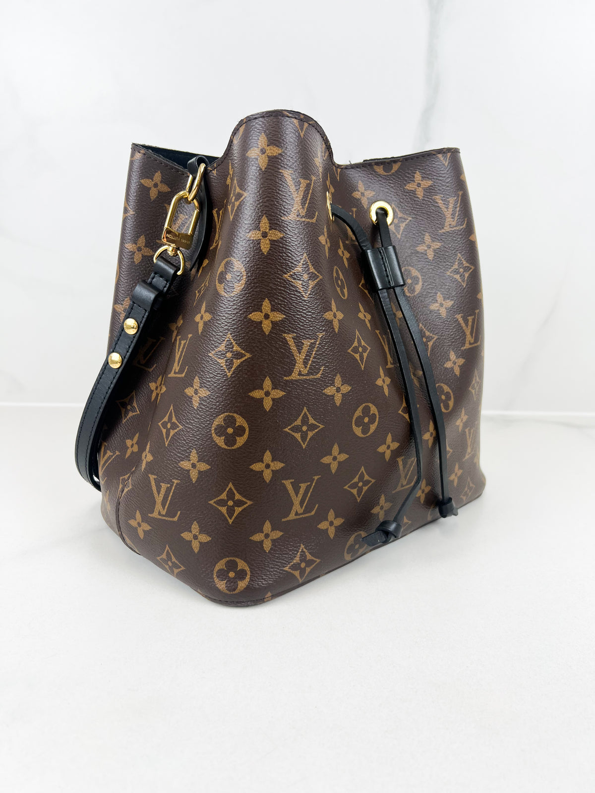 Louis Vuitton Neo Noe Monogram