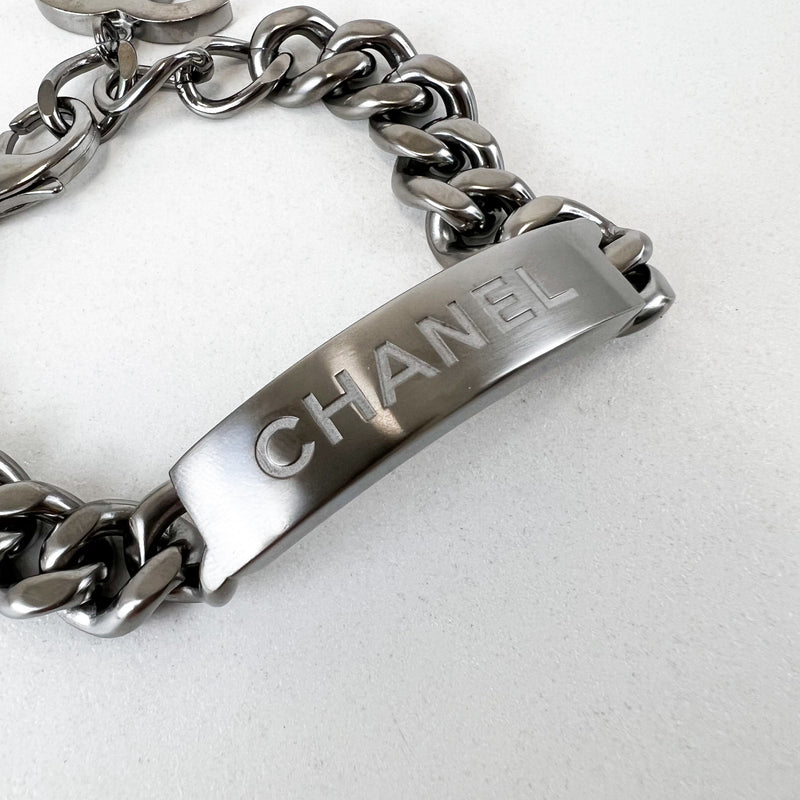 Chanel CC Logo Bracelet in Ruthenium