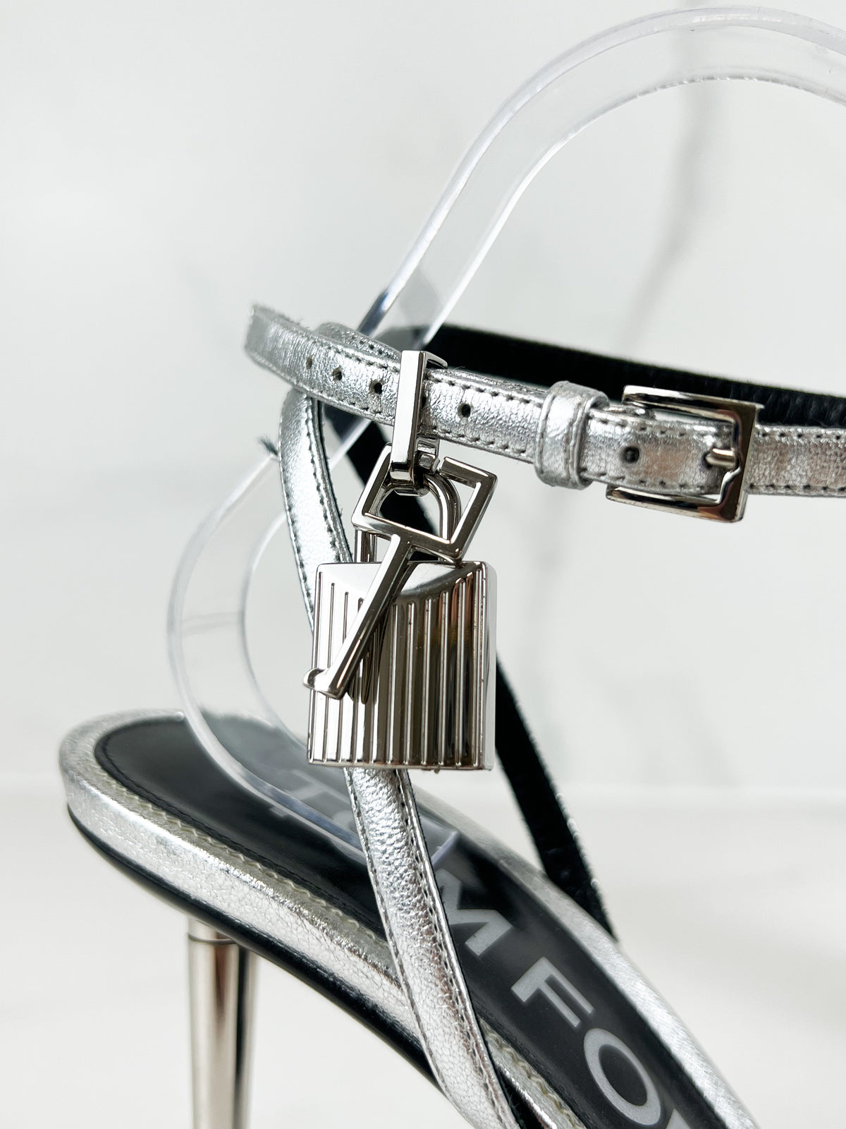 Tom Ford Leather Silver Padlock Sandal 85 Size 40
