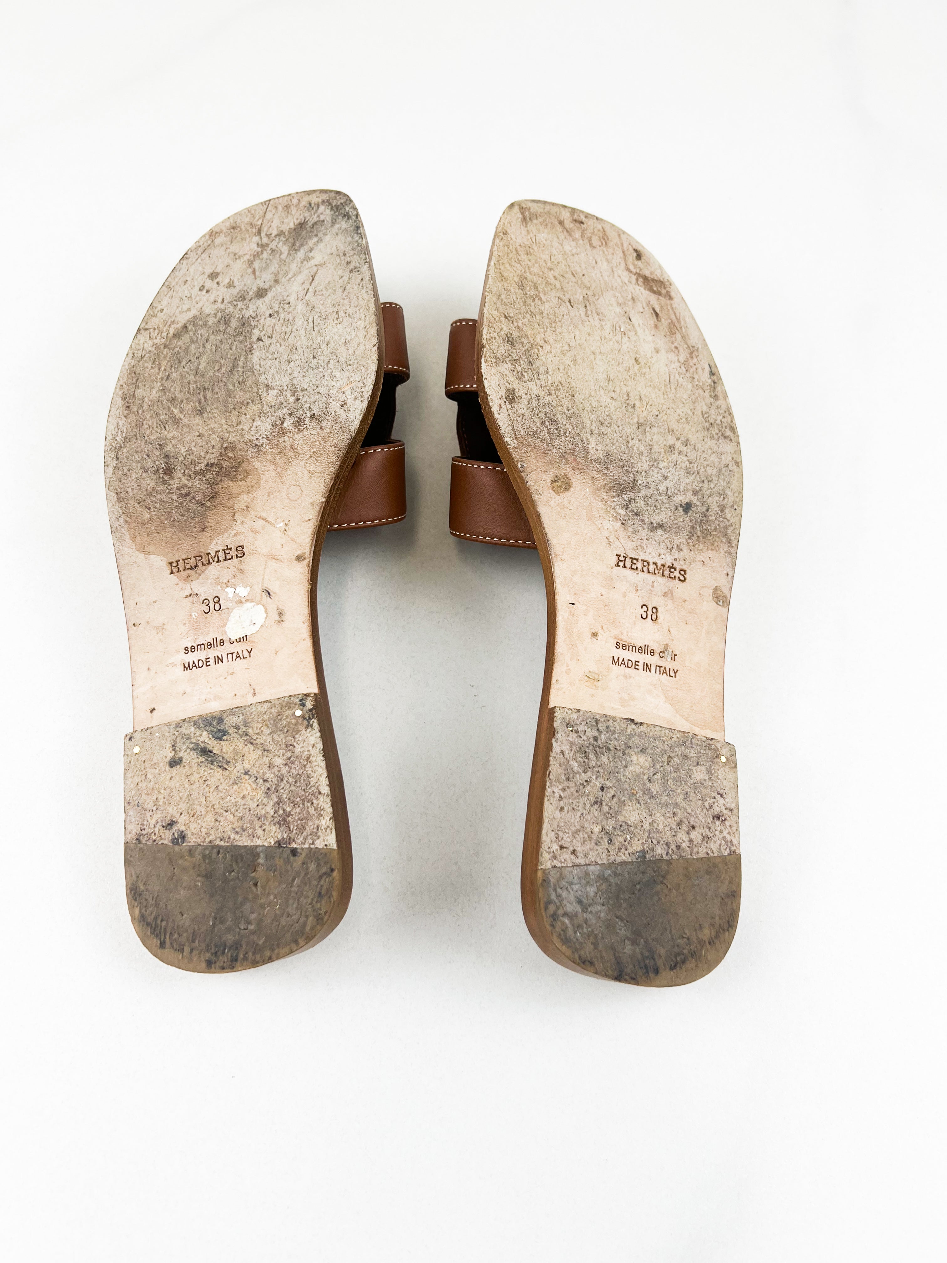 Hermes Oran Sandal in Gold Calfskin 38