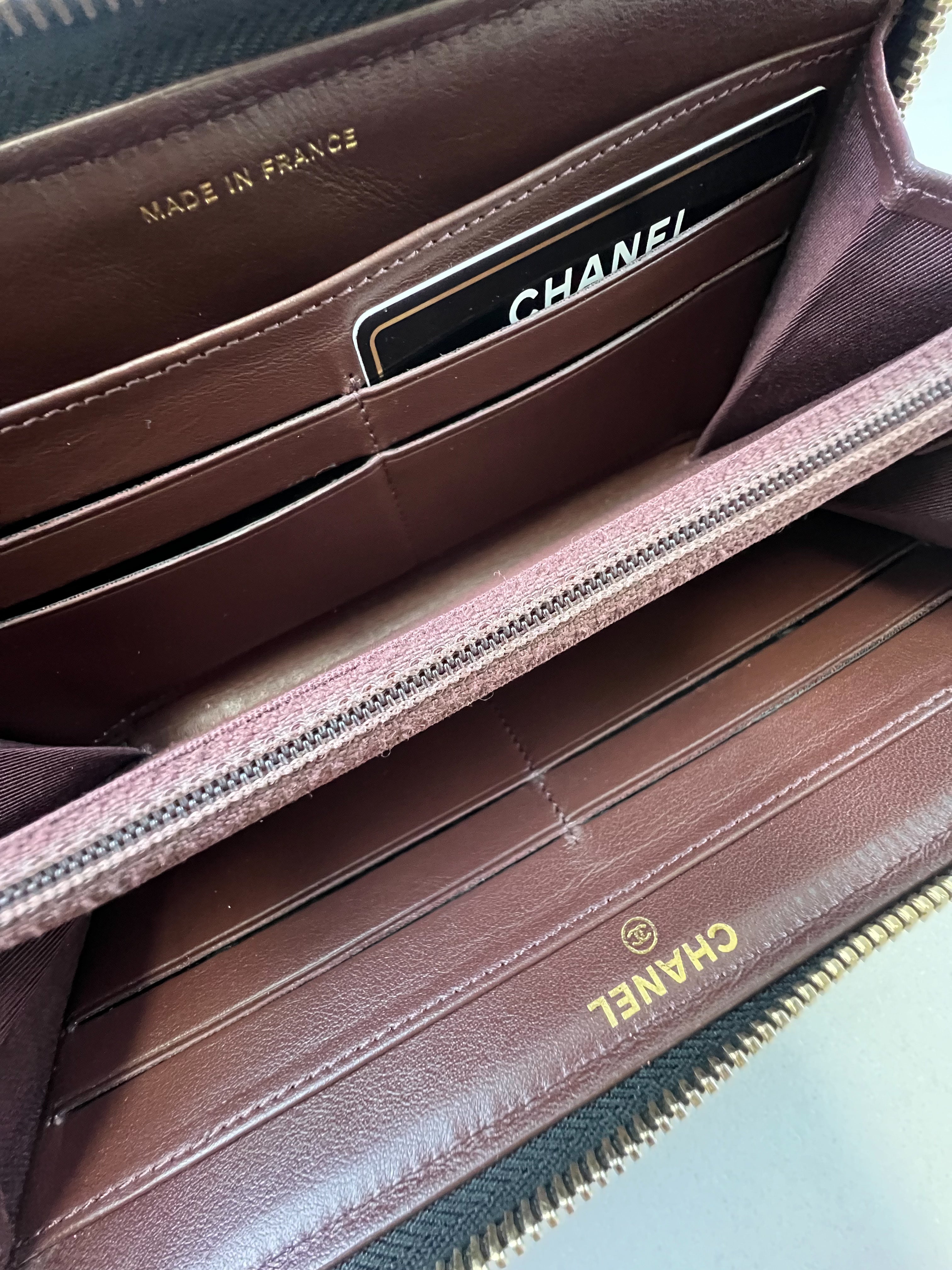 Chanel Classic Caviar Zip Around CC Wallet