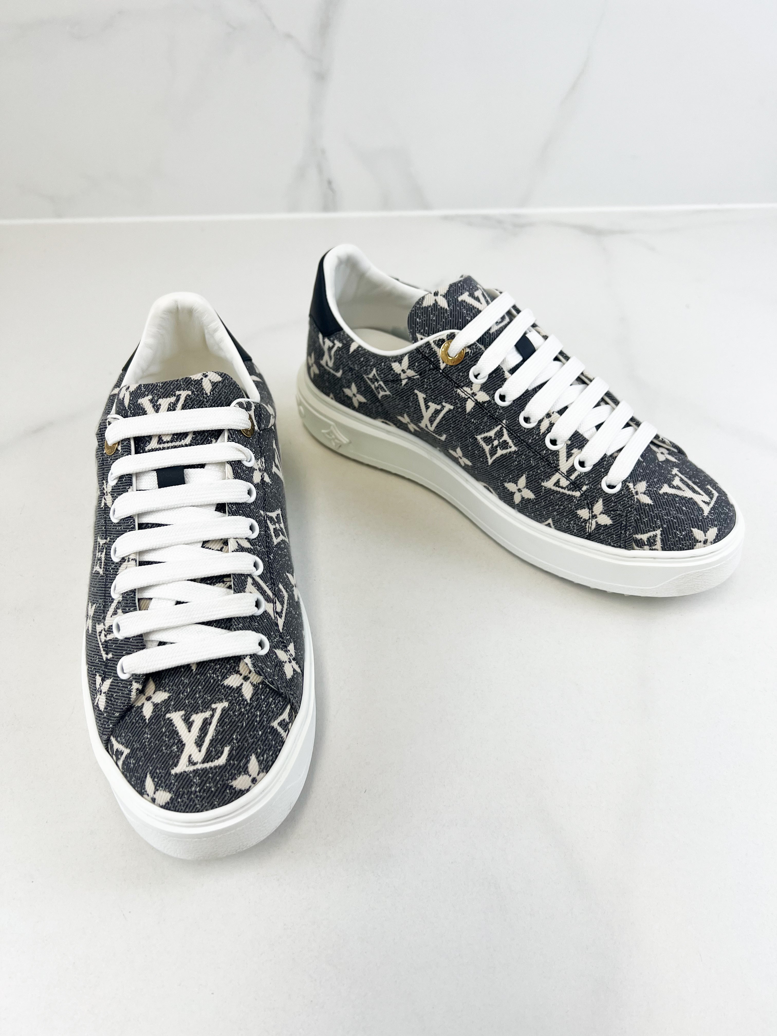 Louis Vuitton Monogram Time Out Sneaker Size 39.5