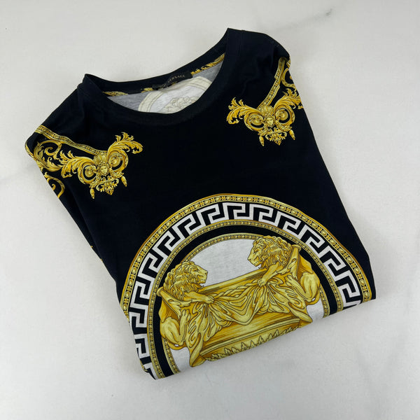 Versace Men's T-Shirt Size Medium