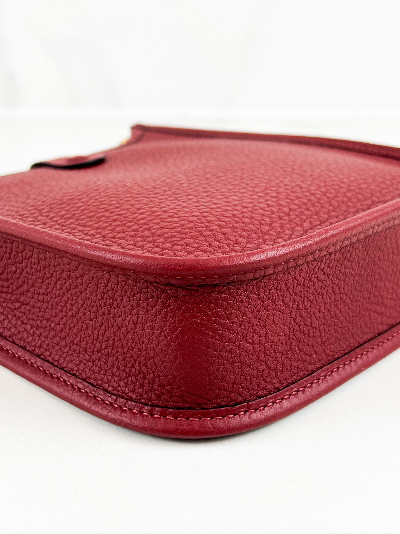 Hermes 16 Mini Evelyne in Rouge
