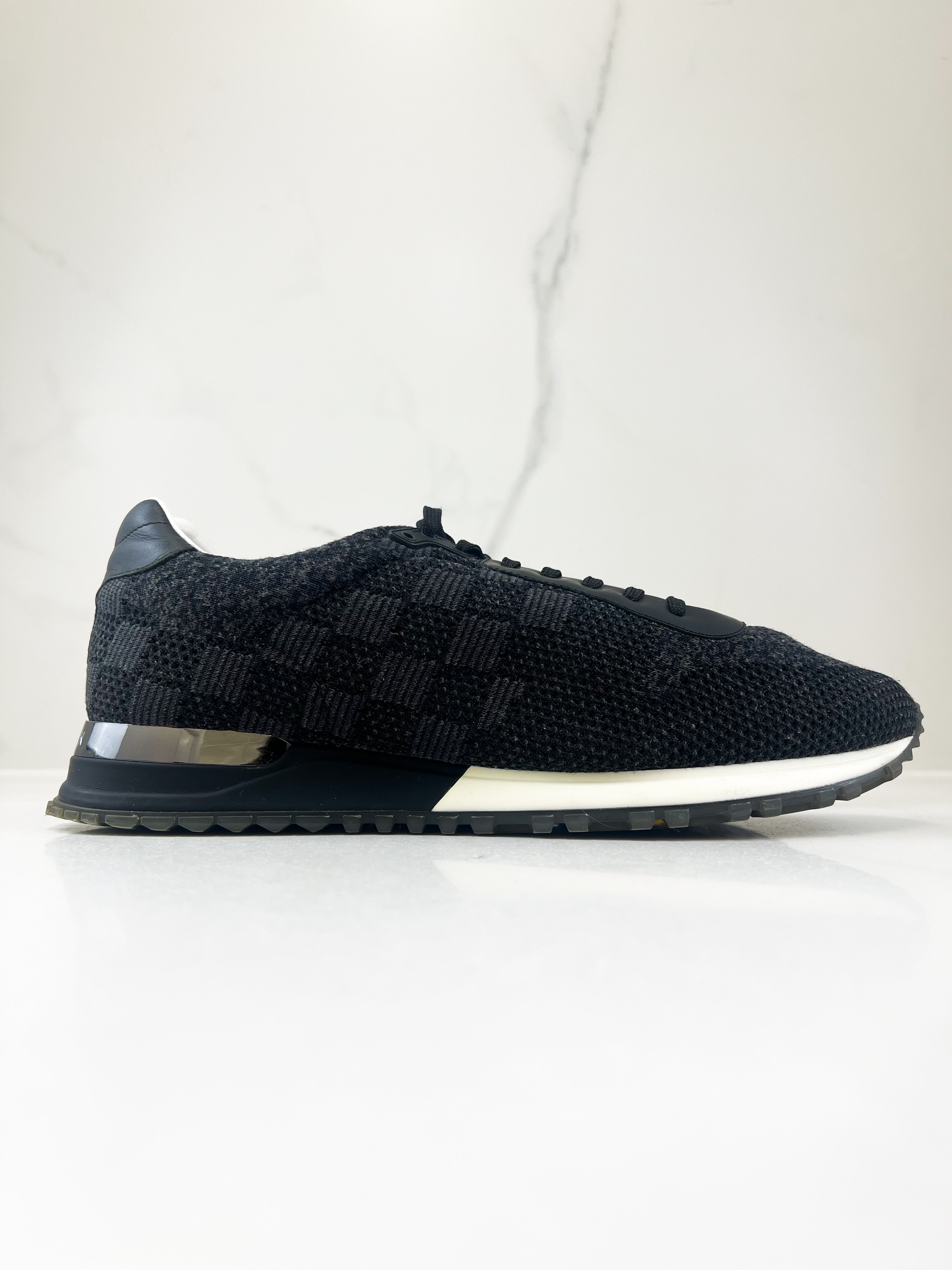 Louis Vuitton Mens Runaway Sneaker Size 9.5