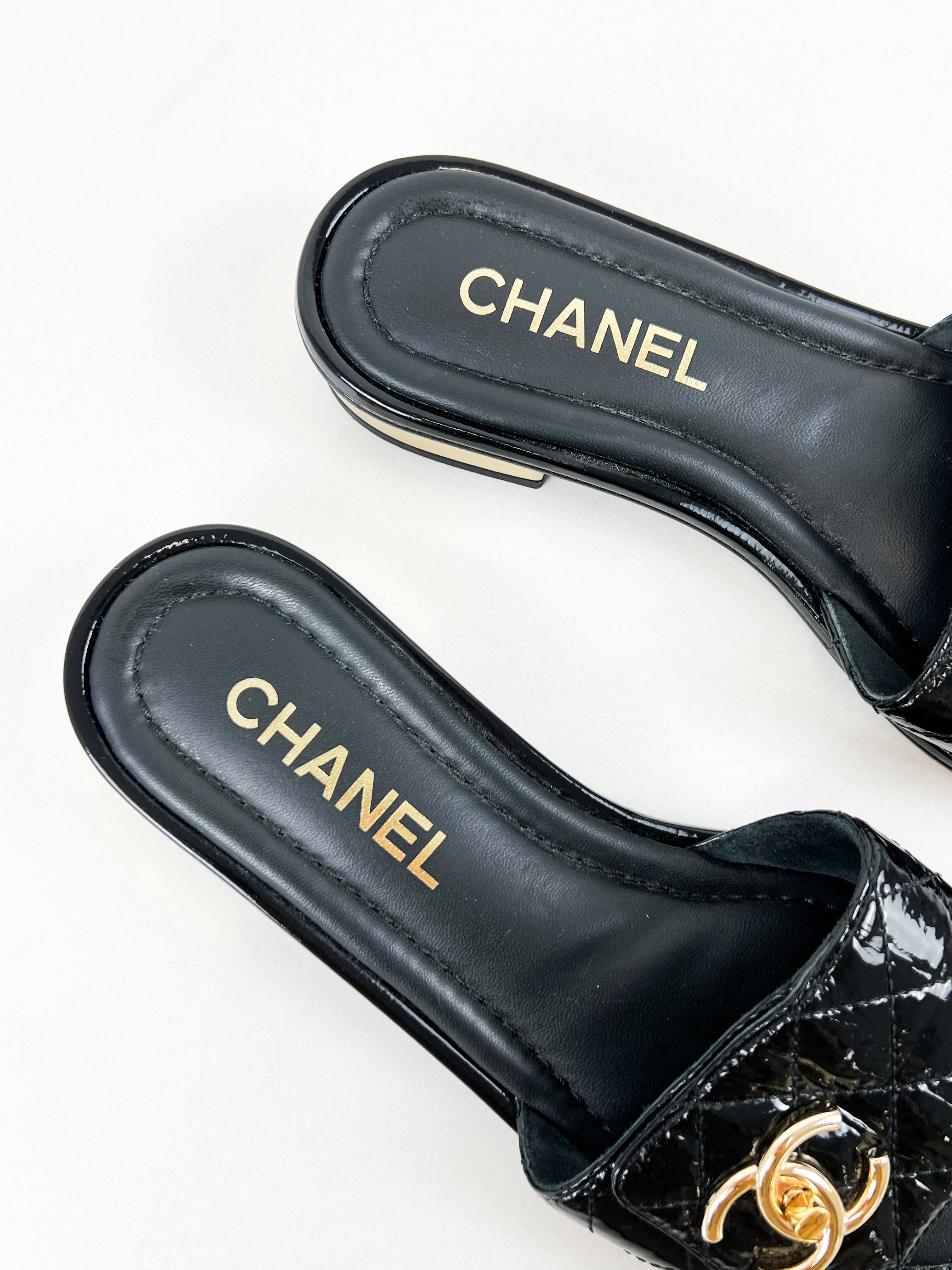Chanel Black Quilted Leather CC Slides Size 35.5C