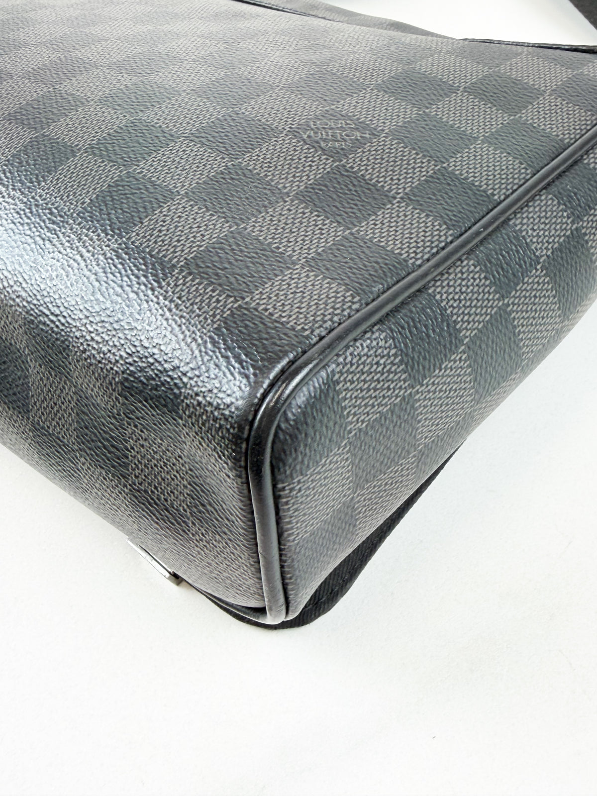 Louis Vuitton Damier Graphite District Messenger Bag