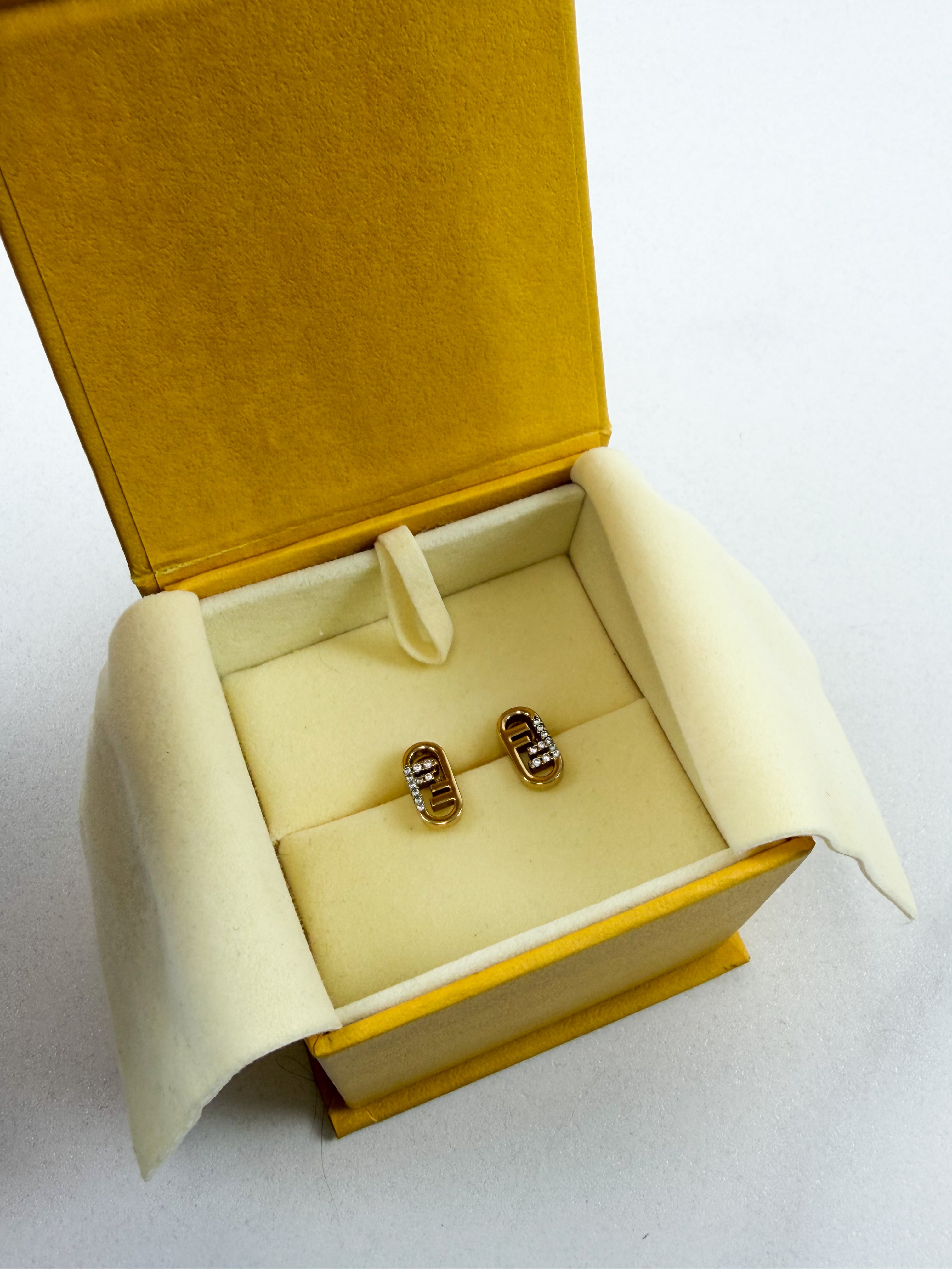 Fendi F Logo Earring in Gold