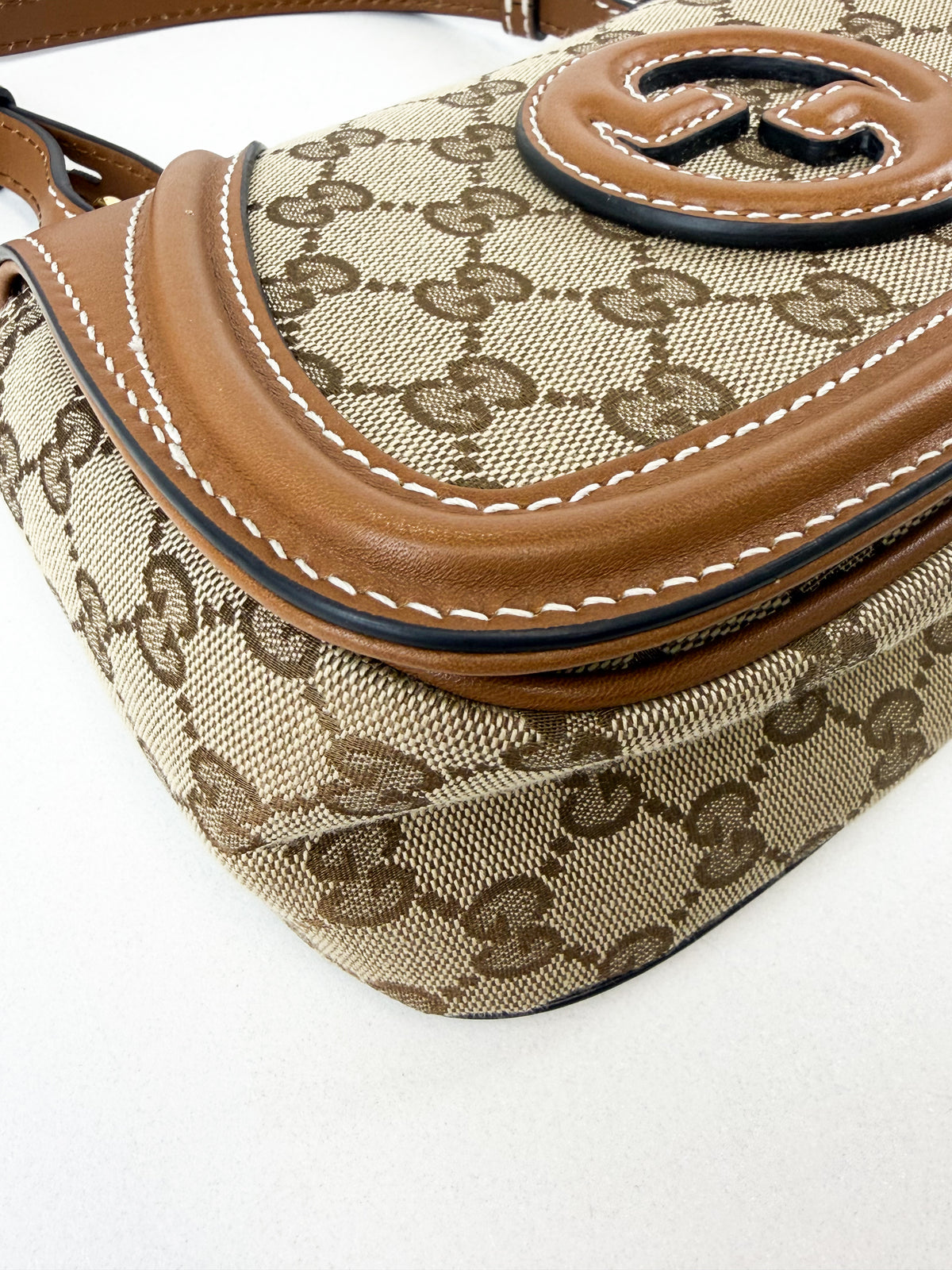 Gucci Blondie Small Shoulder Bag In Beige Coated Canvas