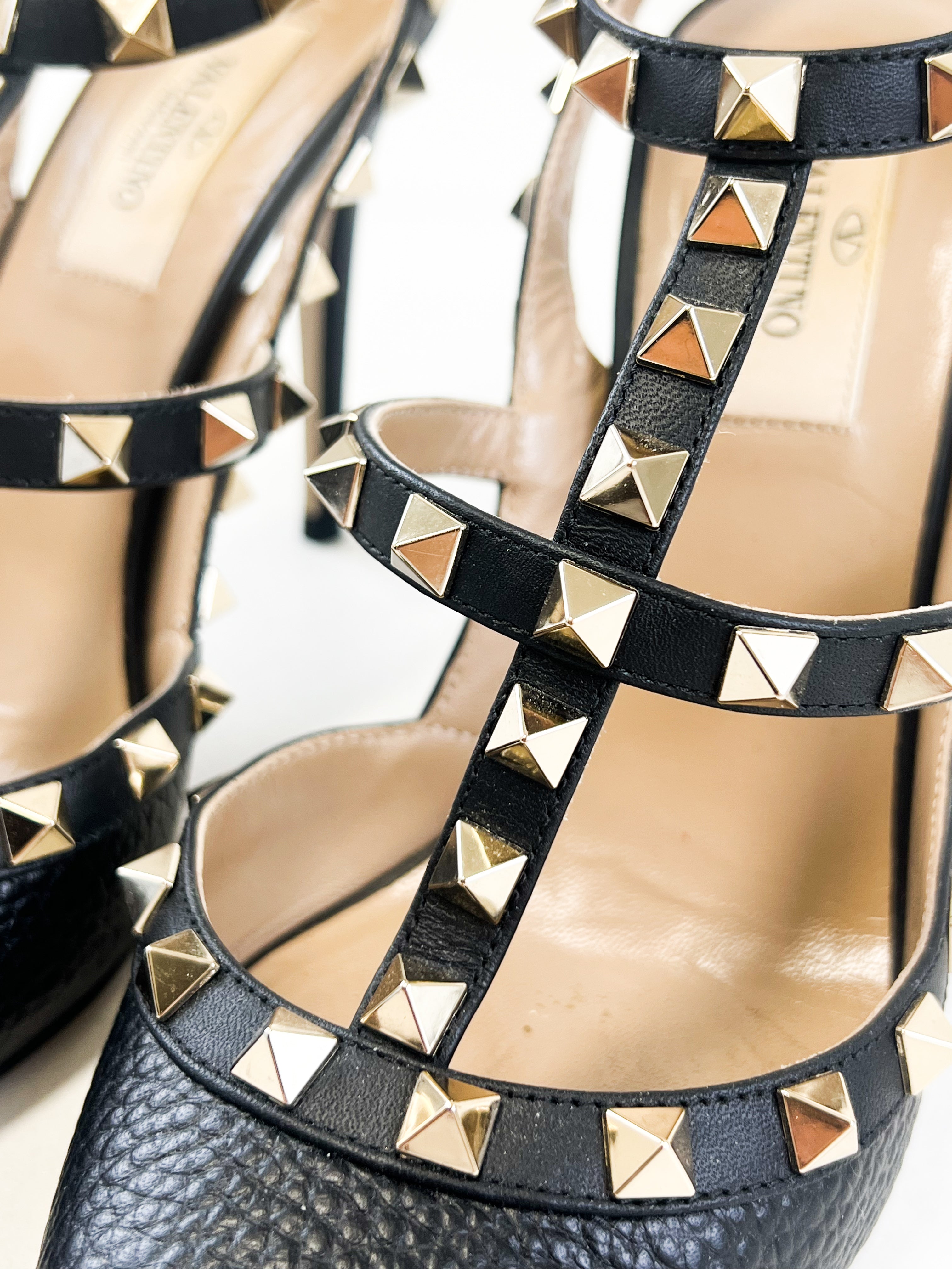 Valentino Black Caged Rockstud Pumps Size 37