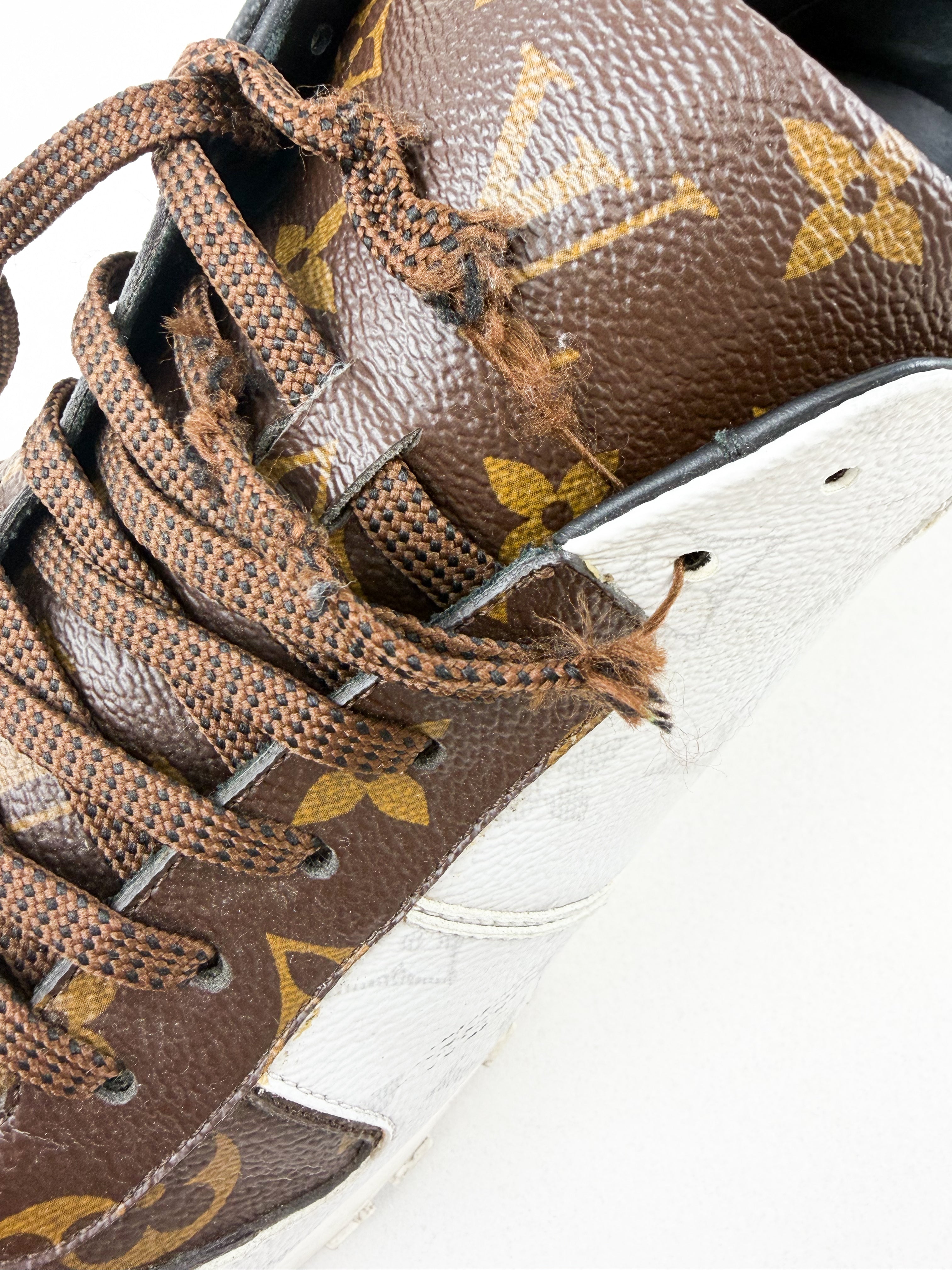 Louis Vuitton Runaway Sneaker Size 9.5 Men's