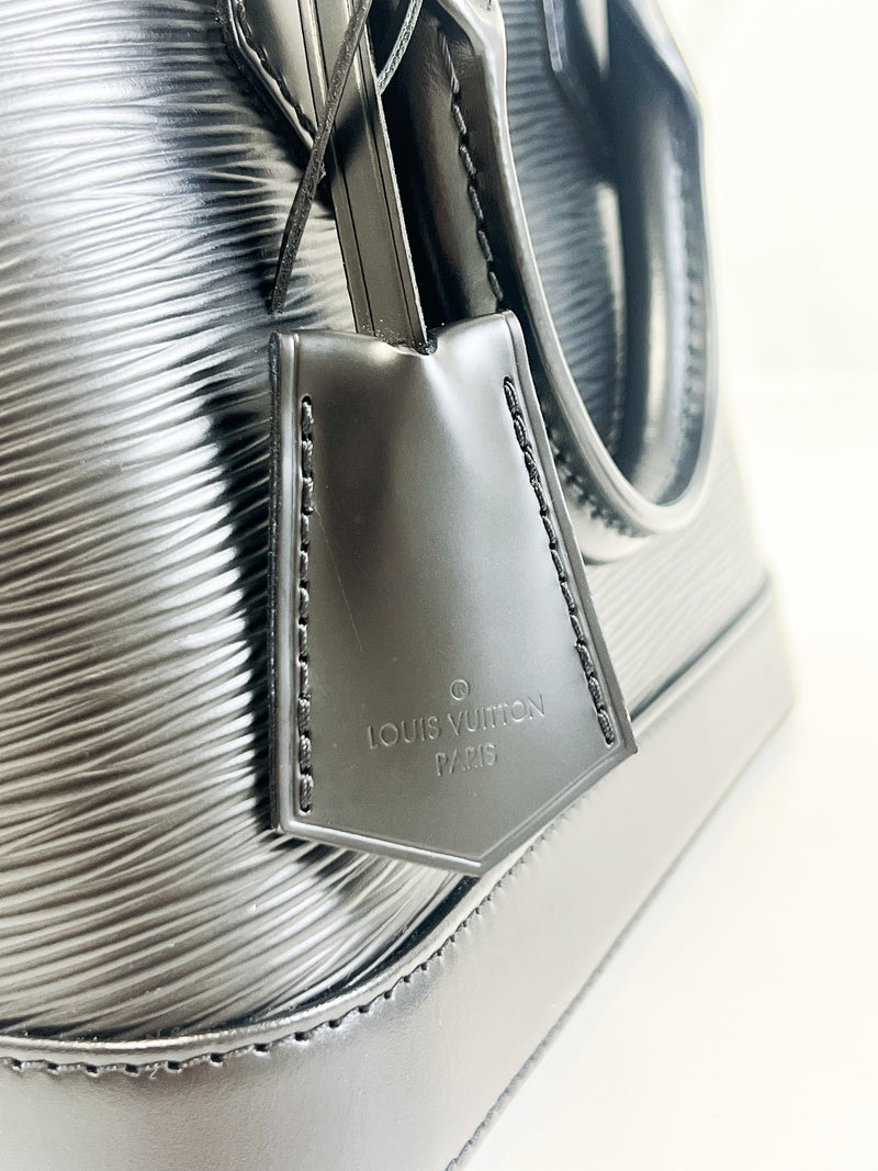 Louis Vuitton Alma BB in Epi Leather